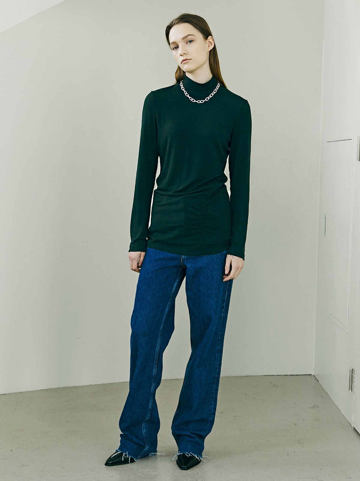 누브(NOUVE) Wool Side Shirring T-Shirt - Black