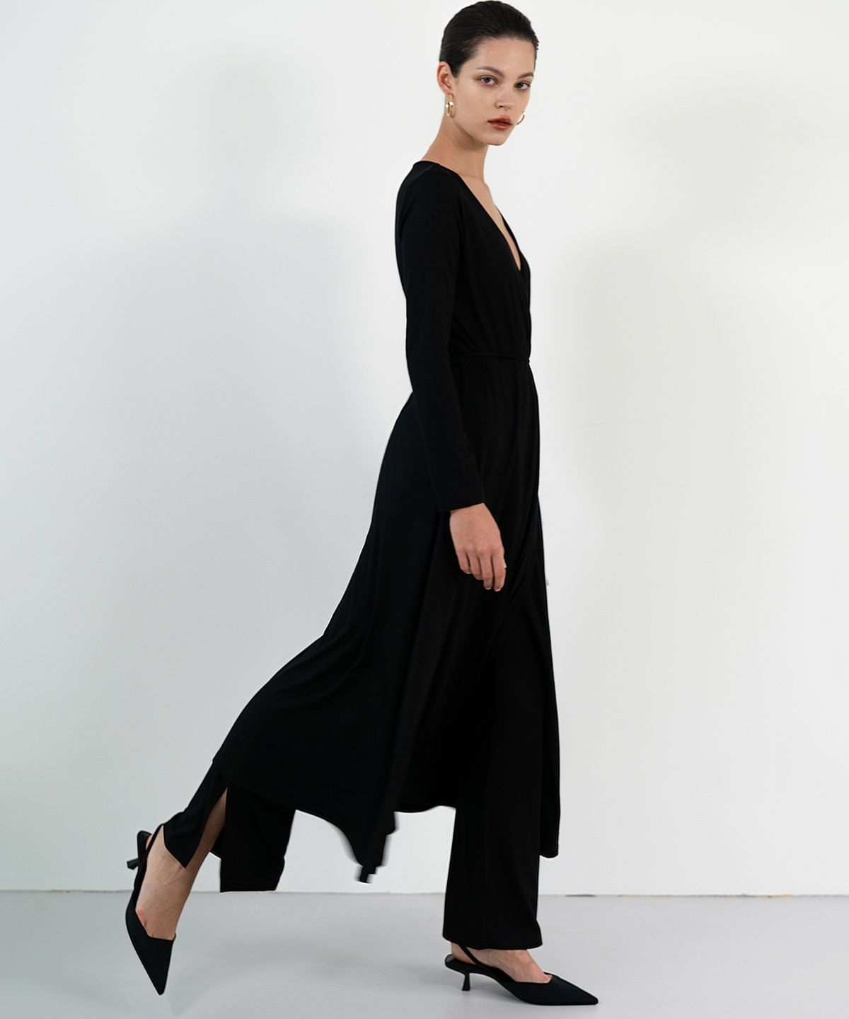 레트흐드레뚜왈(LETTRE DE LE TOILE) Relaxed tencel flare pants (black)
