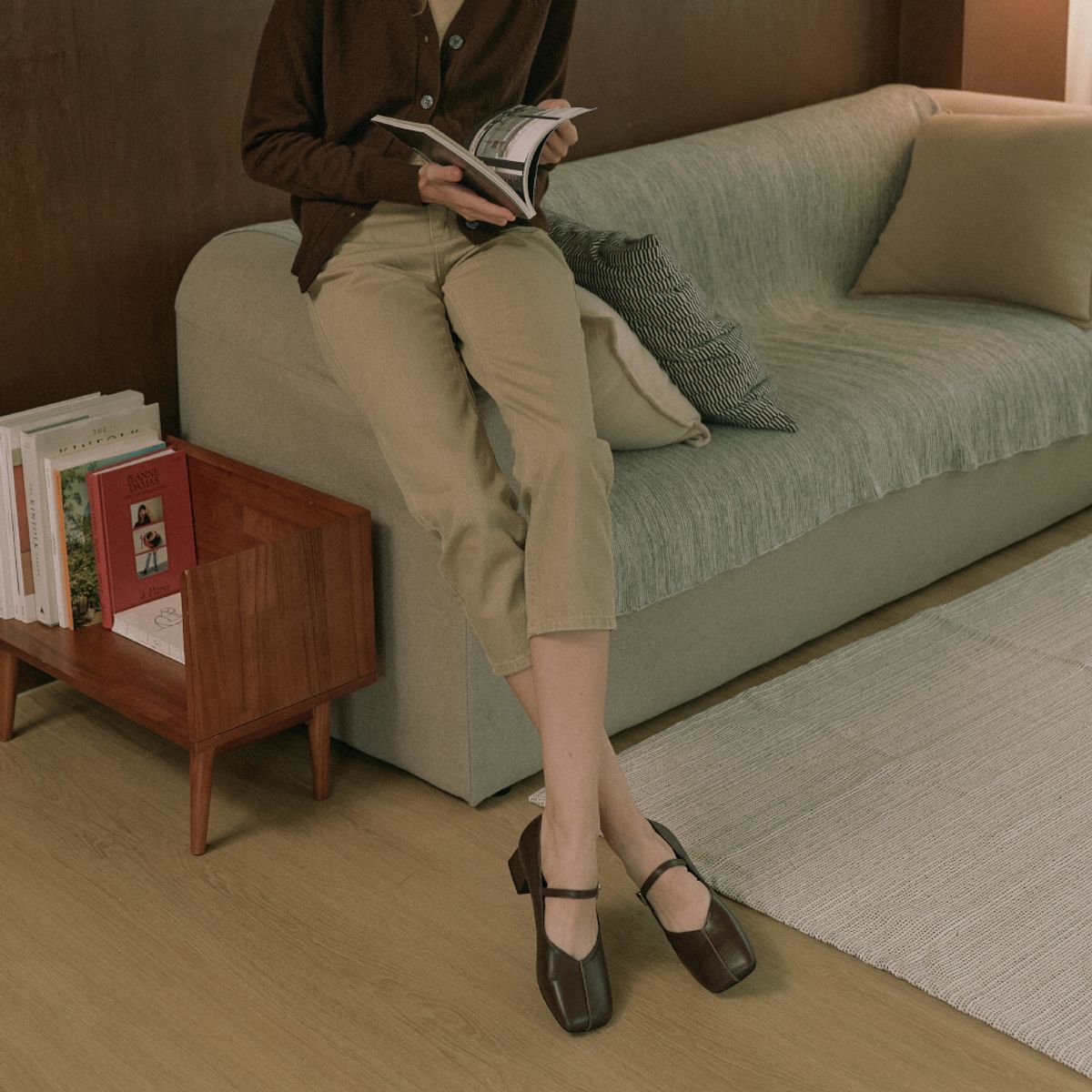 케리제이드(KERRIJADE) V-cut Pumps_Brown