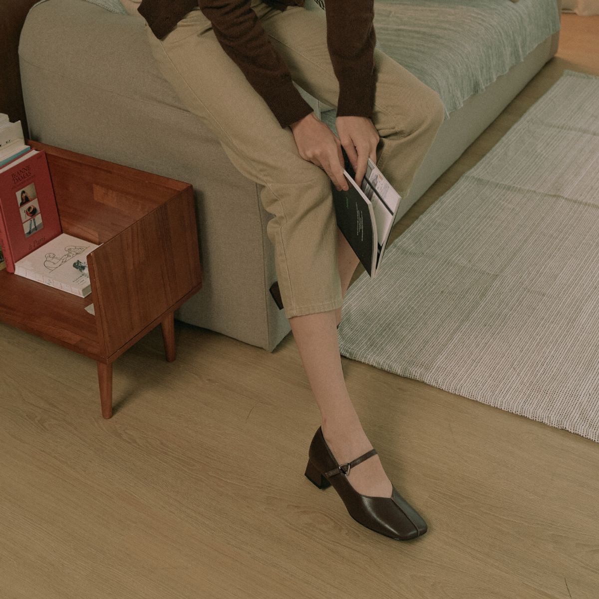 케리제이드(KERRIJADE) V-cut Pumps_Brown
