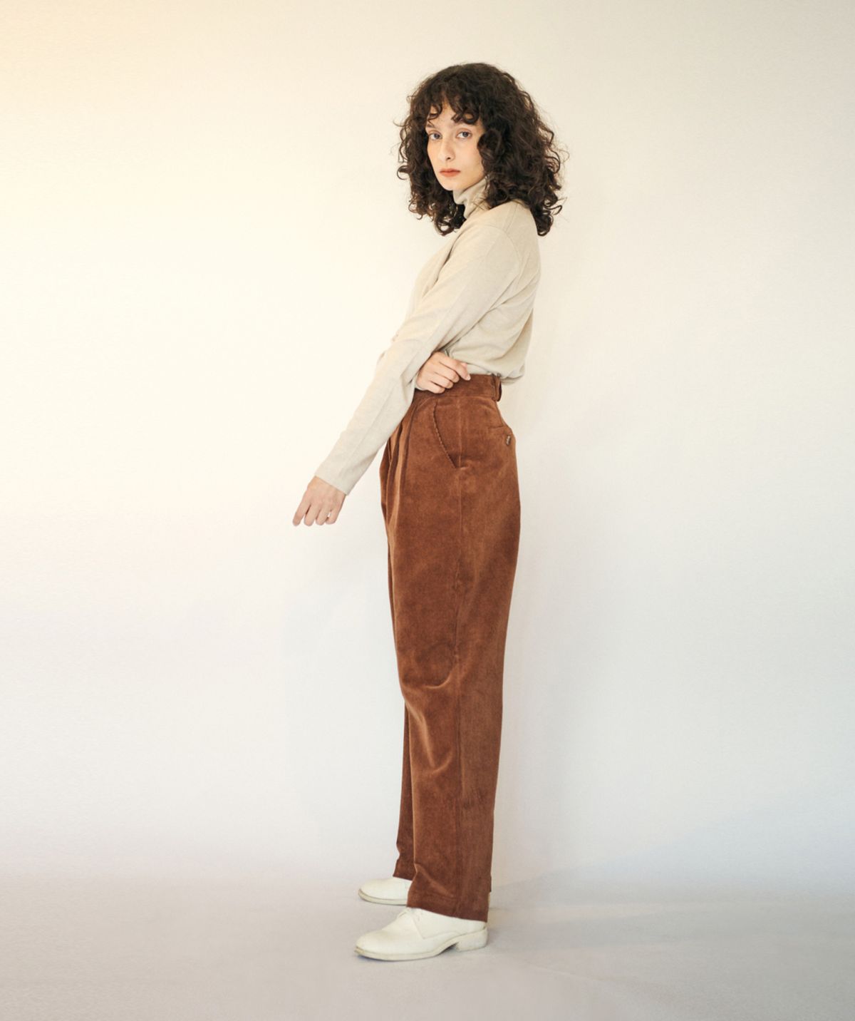 버나드밀즈(BERNARD MILLS) DOUBLE PLEATED CORDUROY PANTS - BROWN