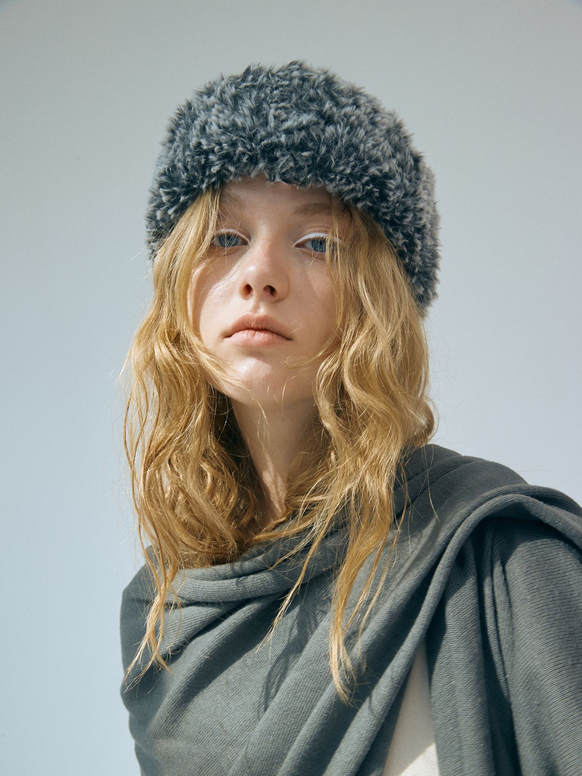 포에지담(POESIEDAME) [Let there be light] Fur beanie in Grey