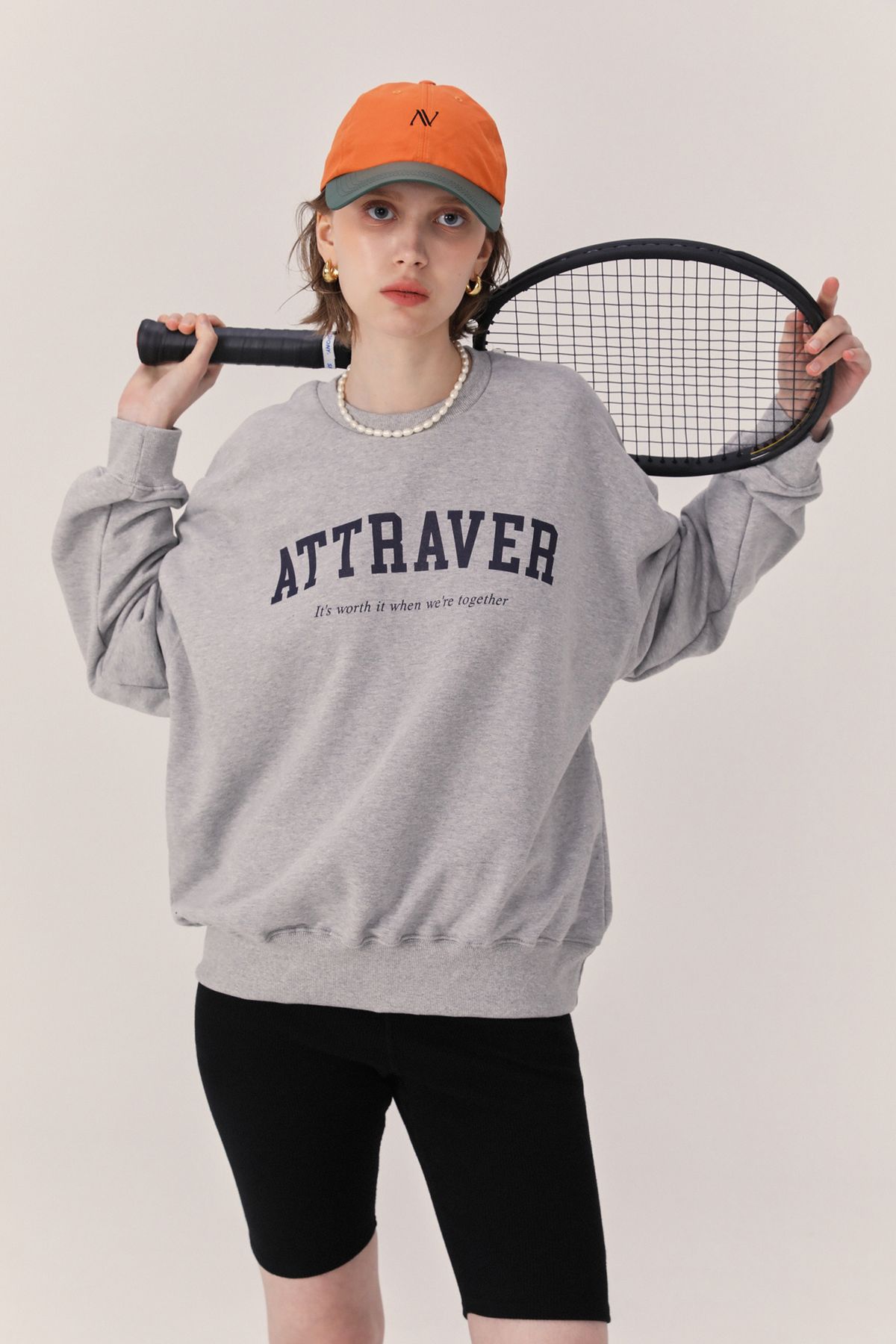 아뜨라베르(ATTRAVER) 베르 스웻셔츠 그레이