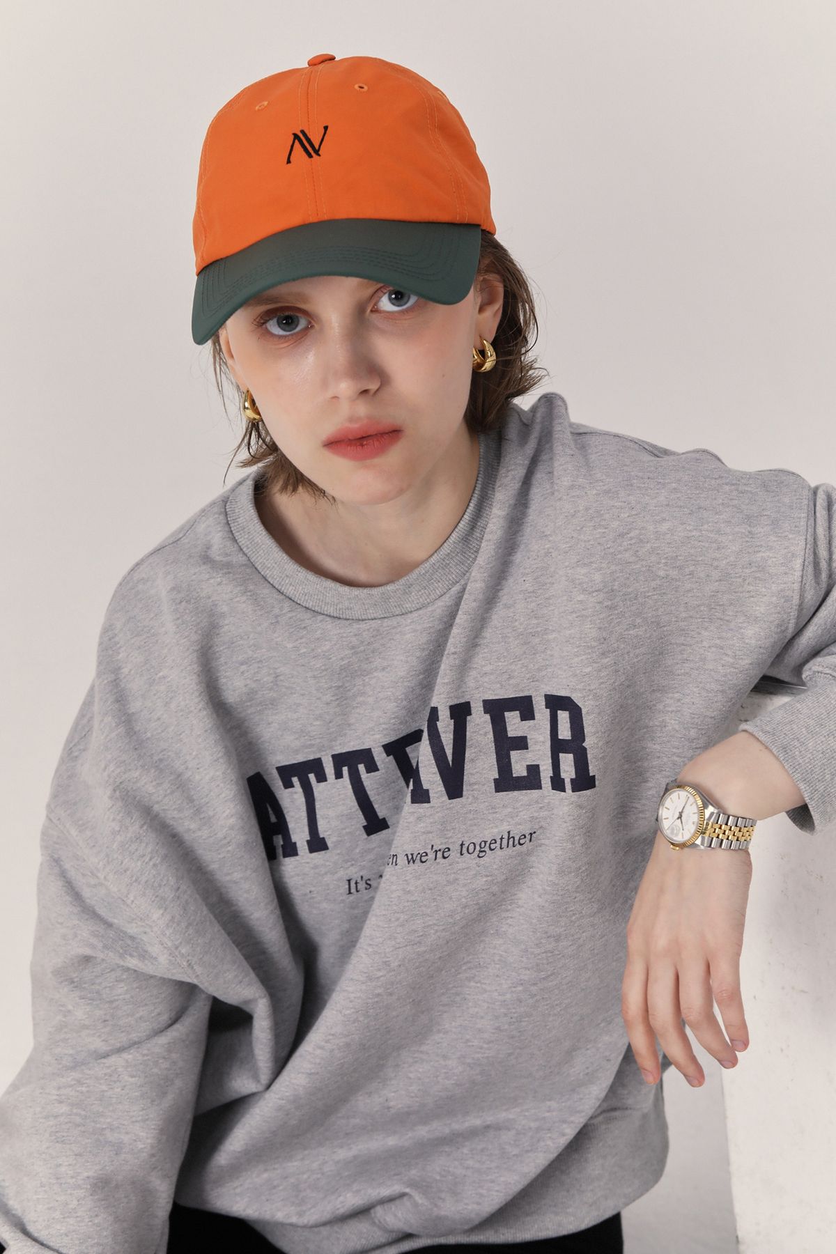 아뜨라베르(ATTRAVER) 베르 스웻셔츠 그레이