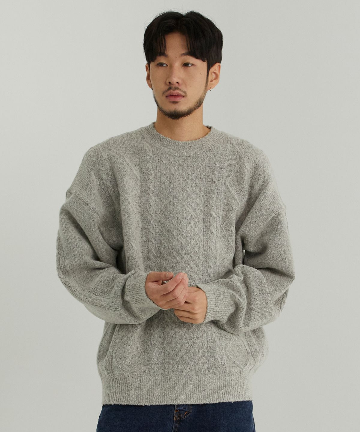 아더피츠(OTHERFITS) 라운드 패턴 스웨터 (그레이)