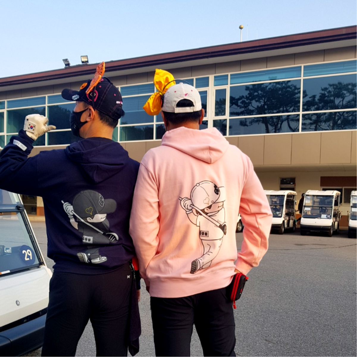 멀리건(MULLIGUN) 메탈하트 골프후드티