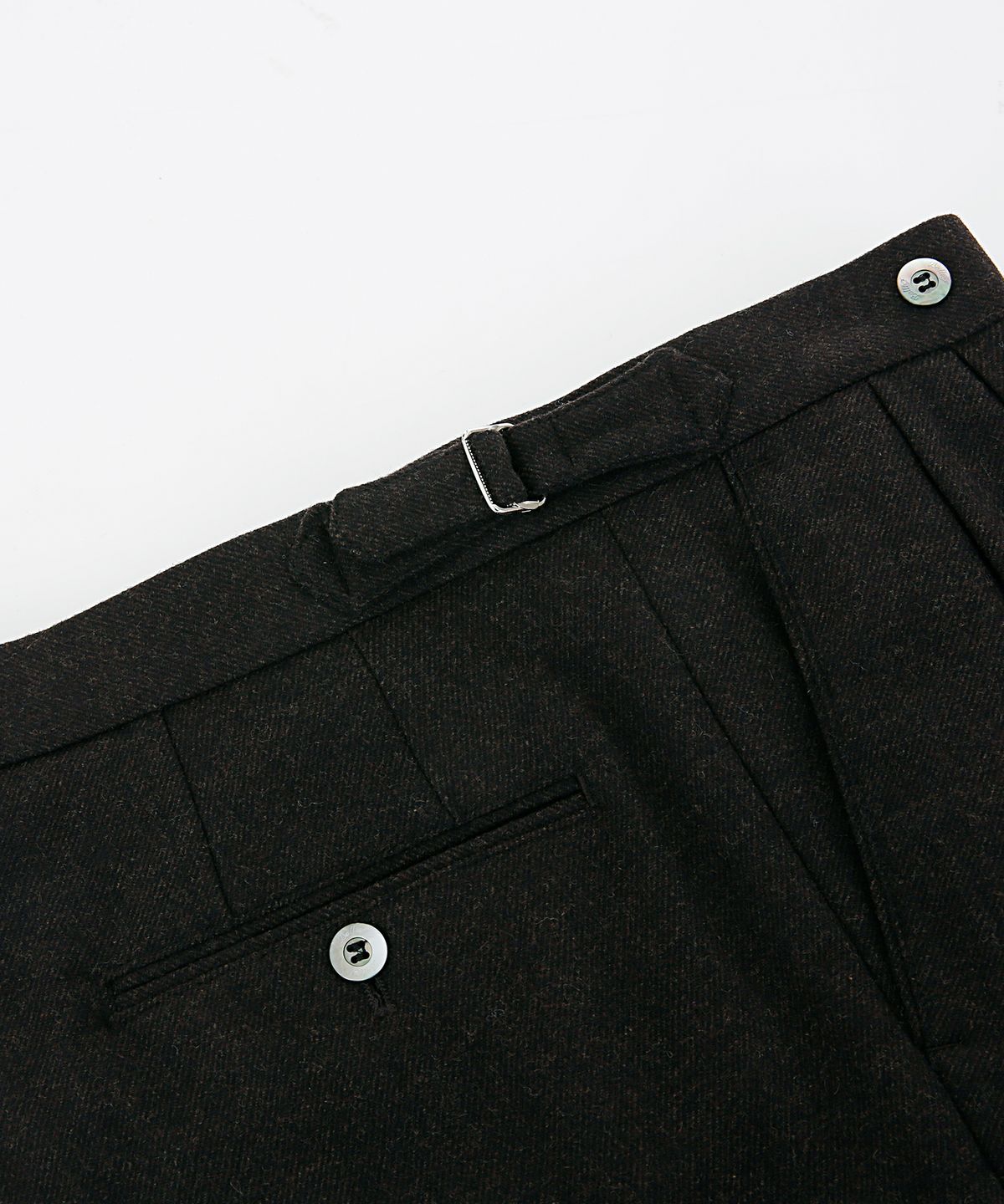 벨리프(BELLIEF) Wool Flannel two tuck pants (Brown)