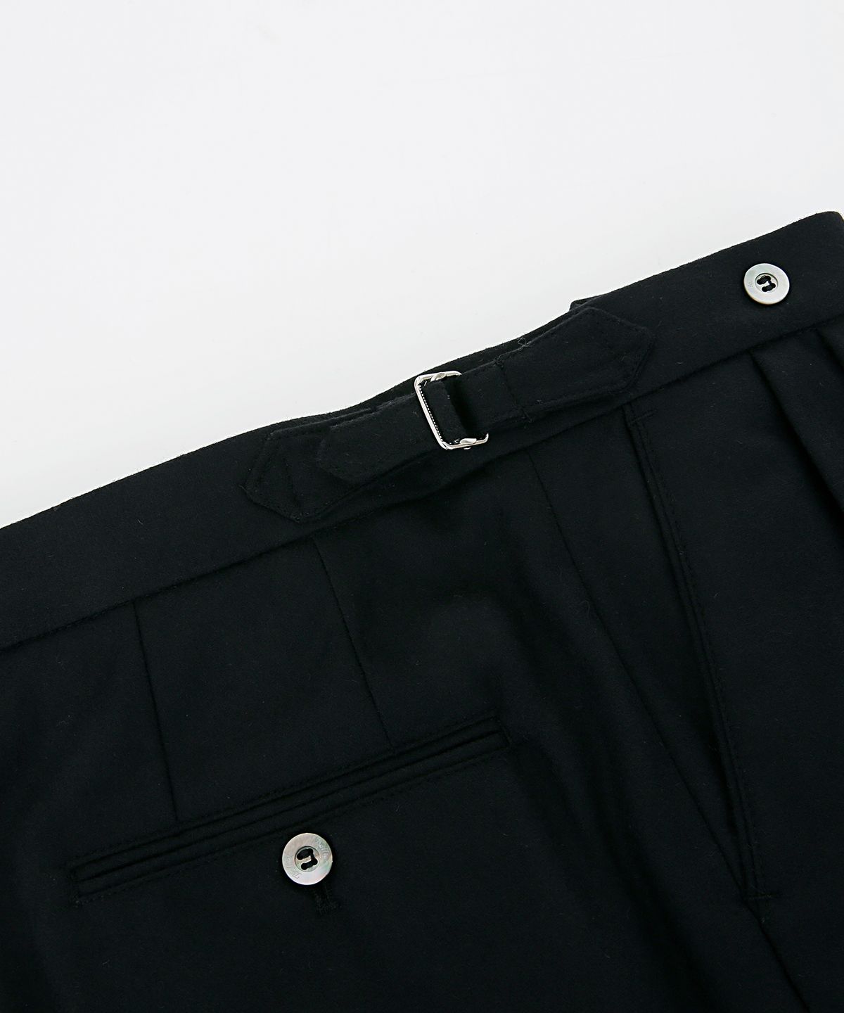 벨리프(BELLIEF) Wool Flannel two tuck pants (Black)
