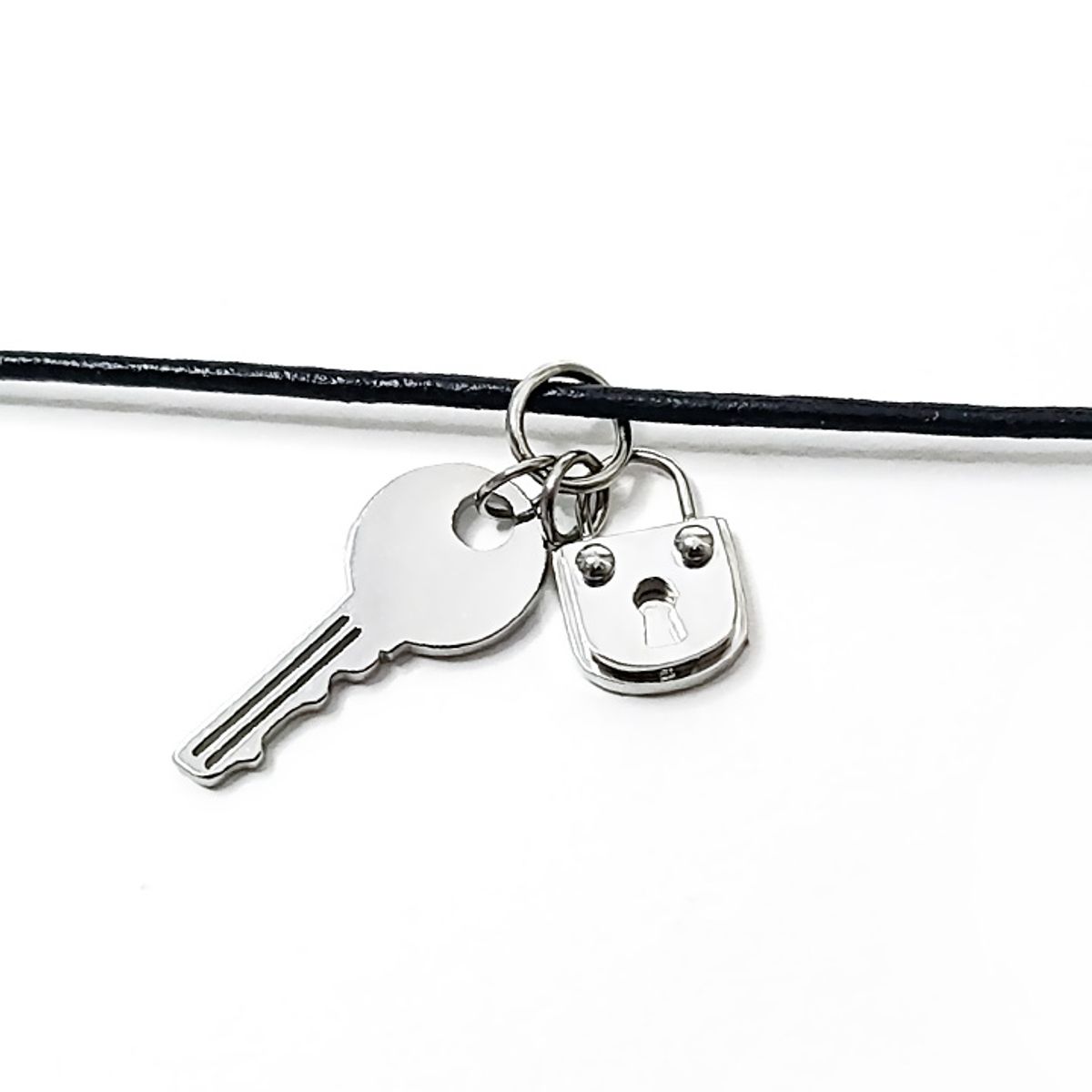 글로리아덴(GLORY_ARDEN) [남여공용] leather key&lock 목걸이 / GHMN-288