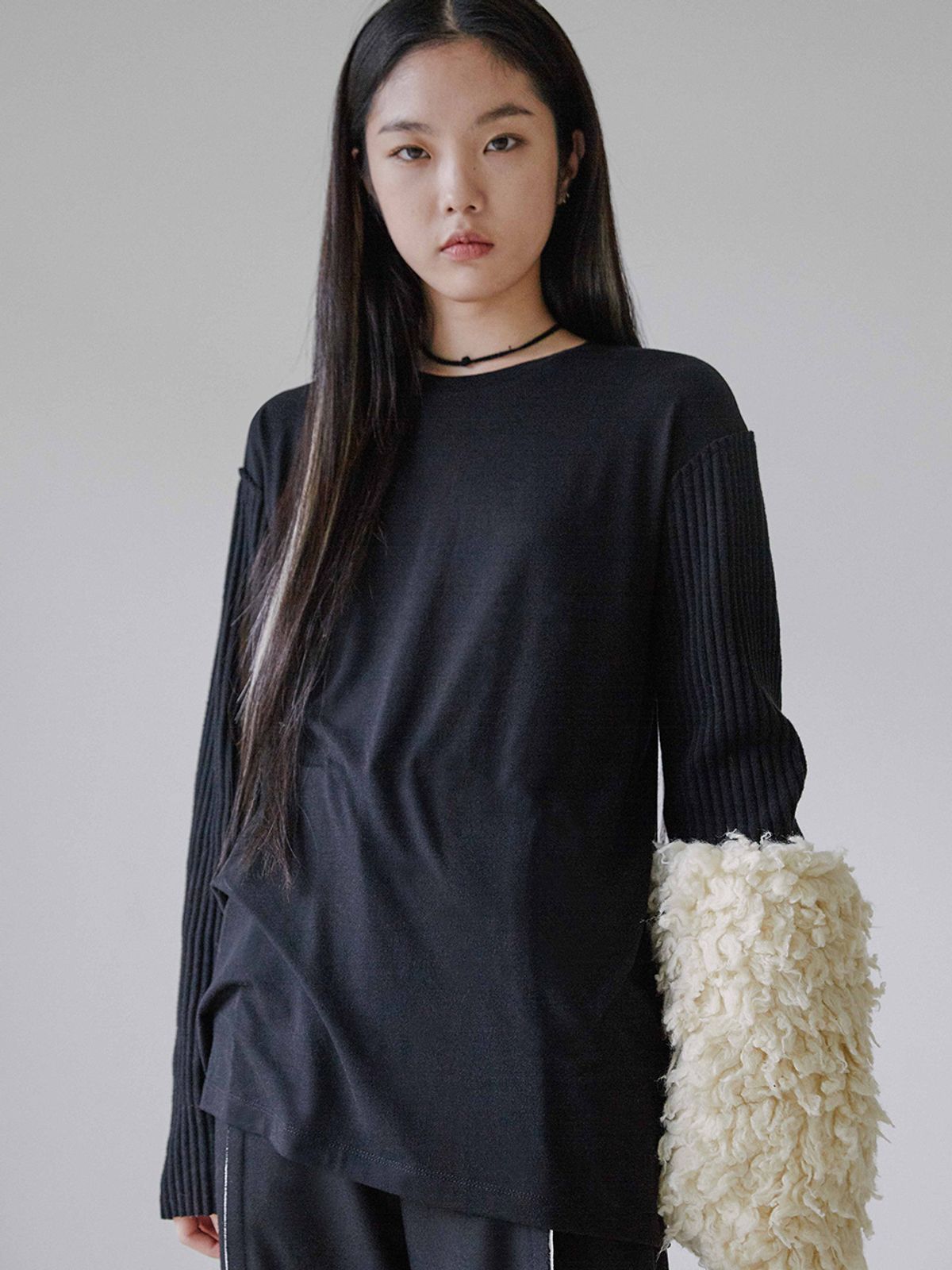 라비드(RA VIDE) FLUFF RIB LAYERED LONG TEE BLACK