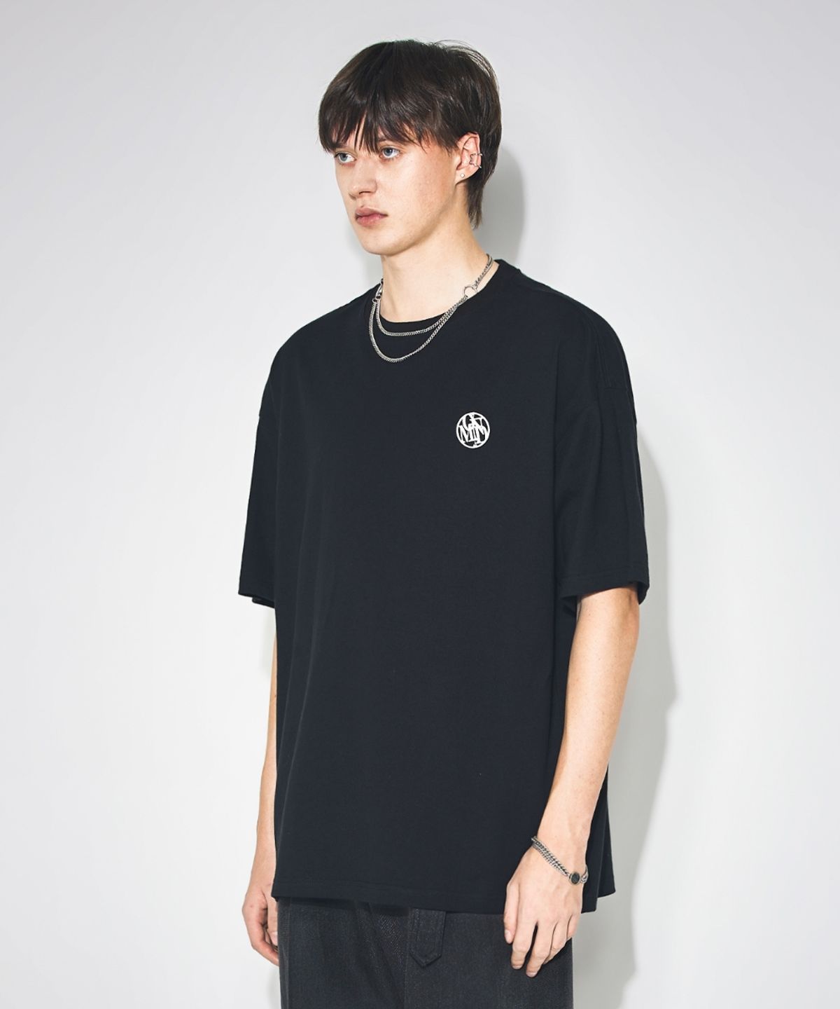 메종미네드(MAISON MINED) BACK LOGO HALF T BLACK - 사이즈 & 후기 | 무신사