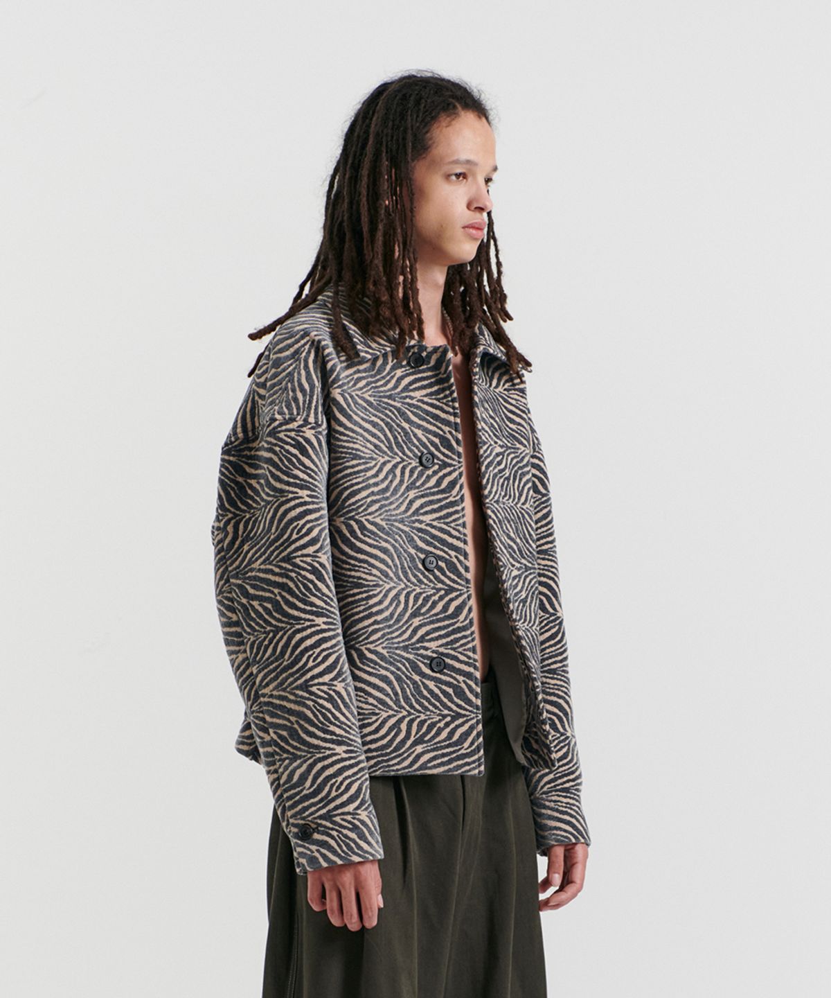 쏘지(SSOJI) zebra pattern set-up jacket_khaki
