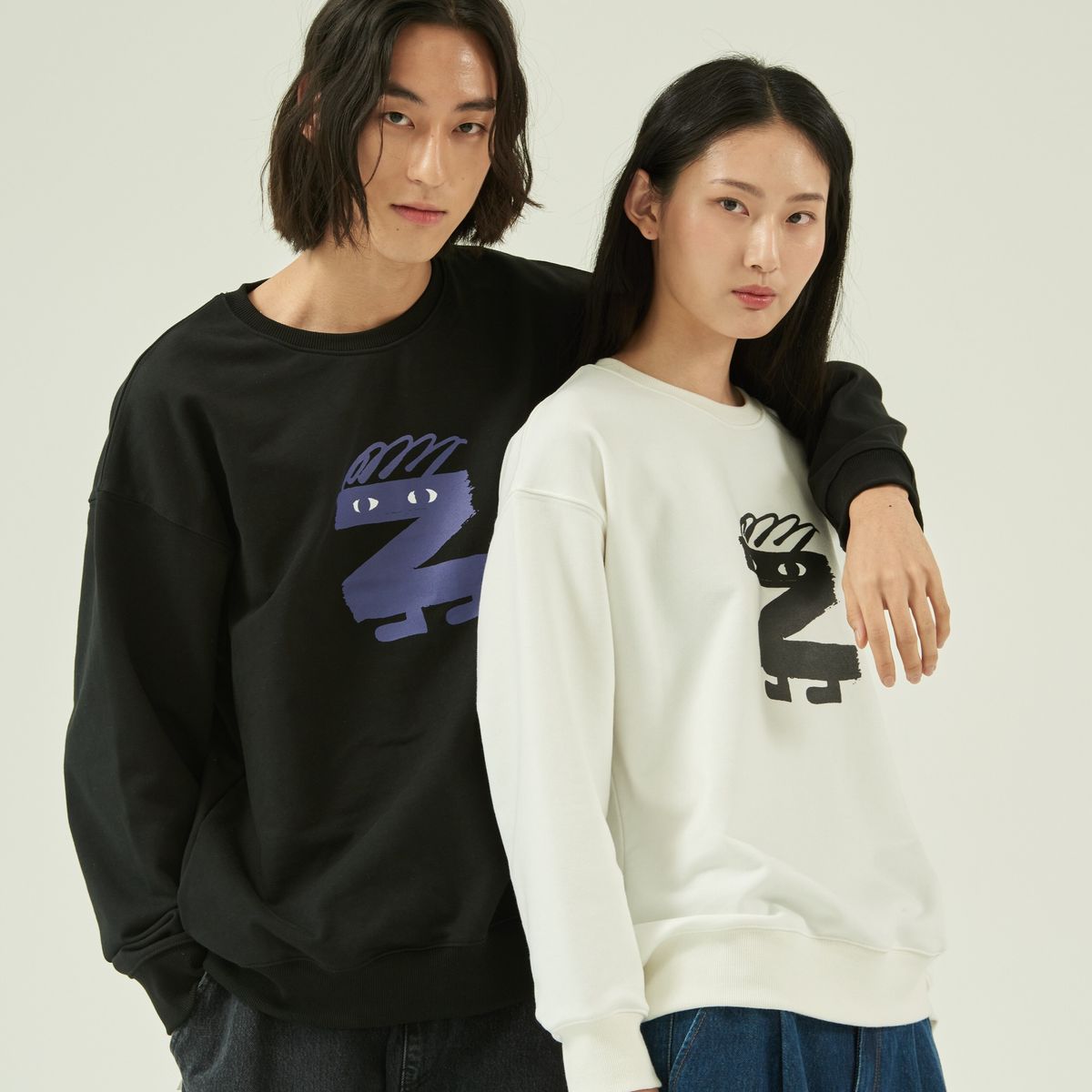 젠아더(ZNOTHER) Z 빅로고 맨투맨