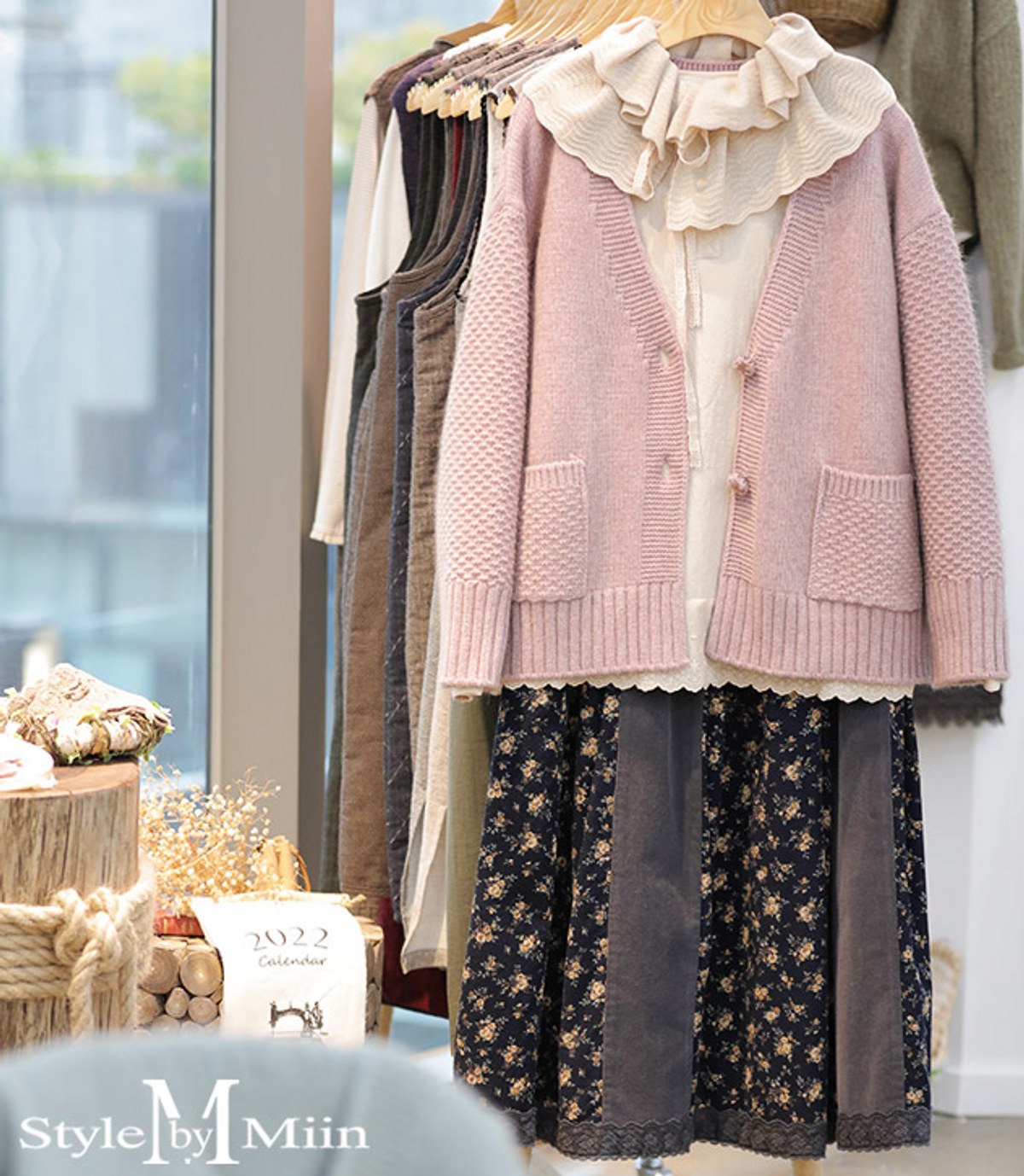 스타일바이미인(STYLEBYMIIN) 라쿤멜가디건