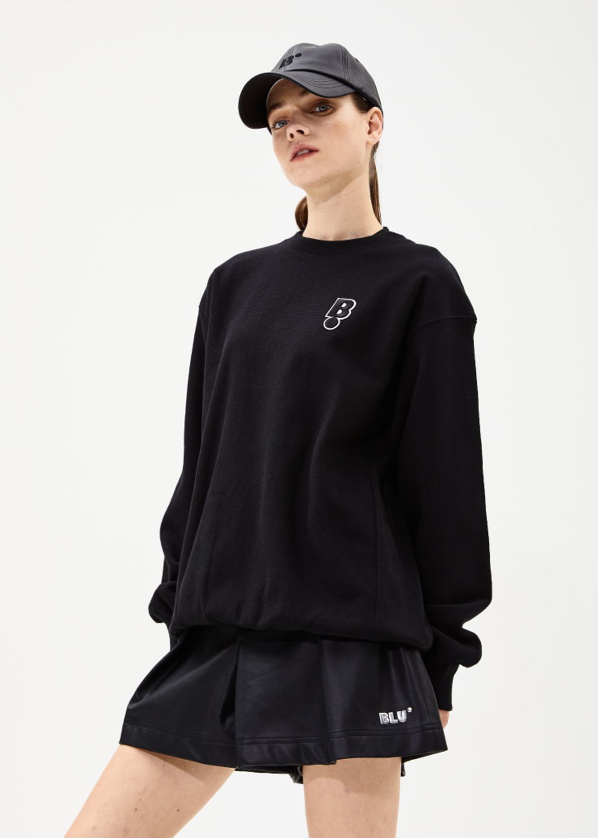 블루닷(BLUDOT) 페이크 레더 하프팬츠_BK