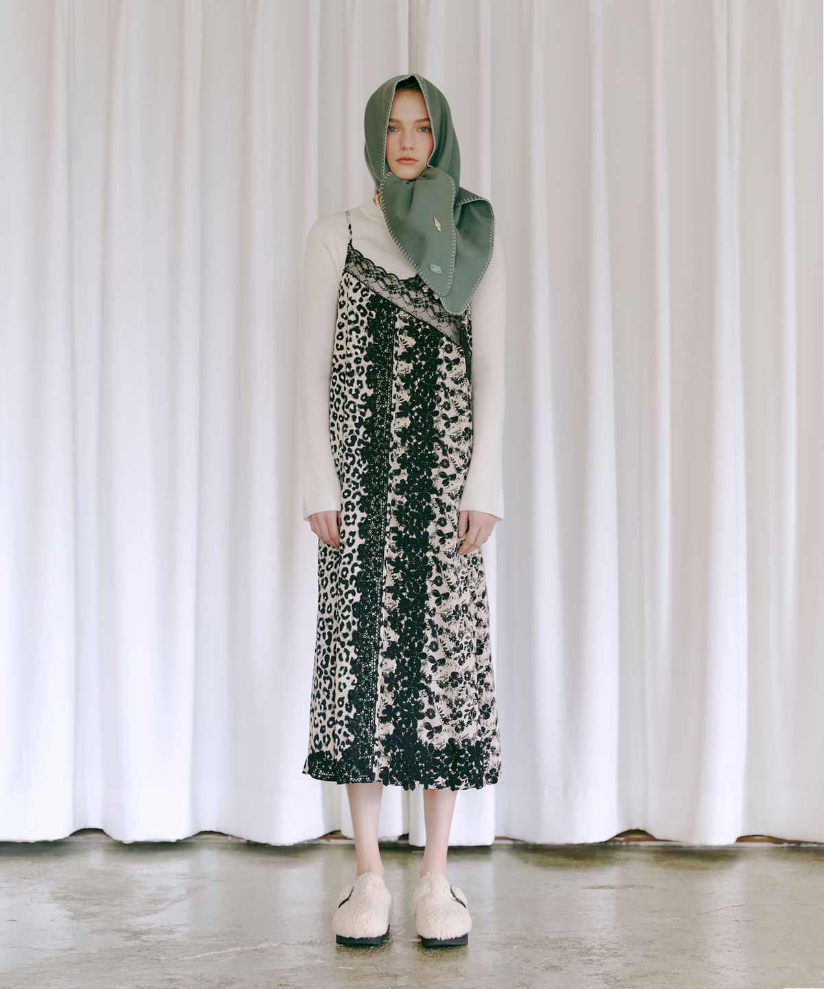 에트몽(ETMON) Bell Sleeve Knit Top  Ivory
