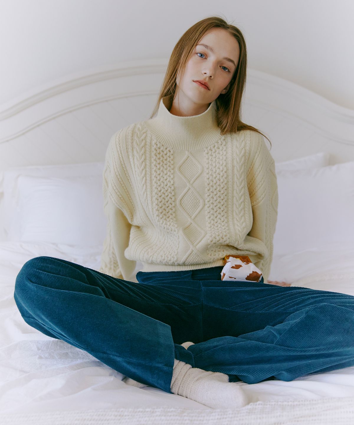 에트몽(ETMON) Turtle-Neck Cable Knit Top  Butter