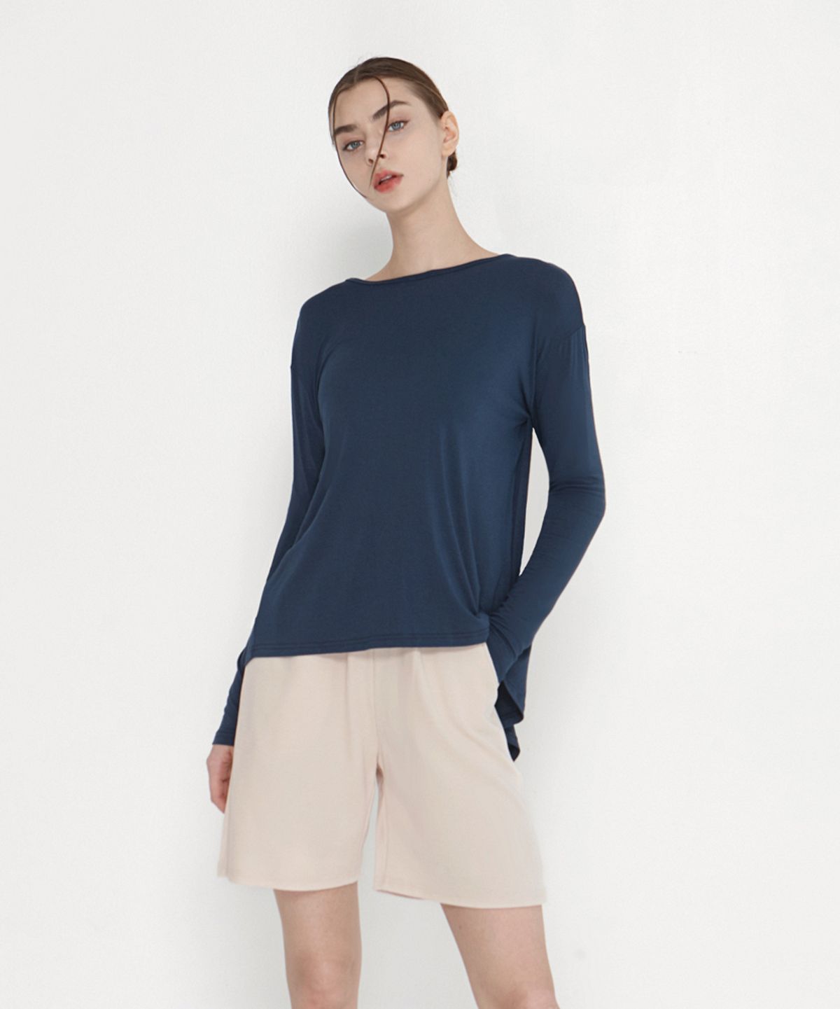 데비웨어(DEVIWEAR) 파르팔라 롱슬리브 DEVI-T0069-네이비