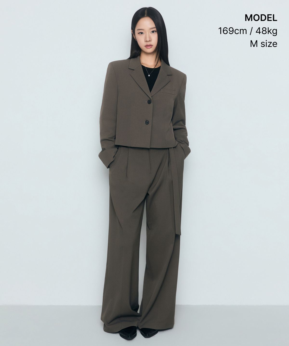 무신사 스탠다드 우먼(MUSINSA STANDARD WOMAN) 우먼즈 크롭 블레이저 [카키 브라운]