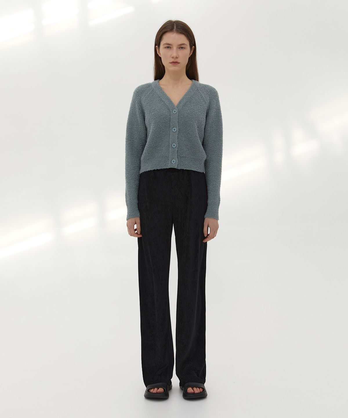 38컴온커먼(38COMEONCOMMON) 21W VELVET PLEATS BANDING PANTS (BLACK)