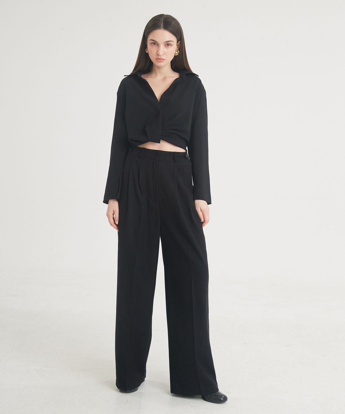 프라이하잇(THEFRHT) Two-Tuck Button Wide Wool Pants (Black)