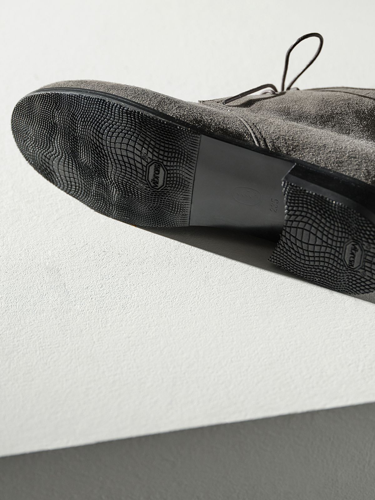흰(HEENN) CHUKKA BOOTS_SUEDE GREY