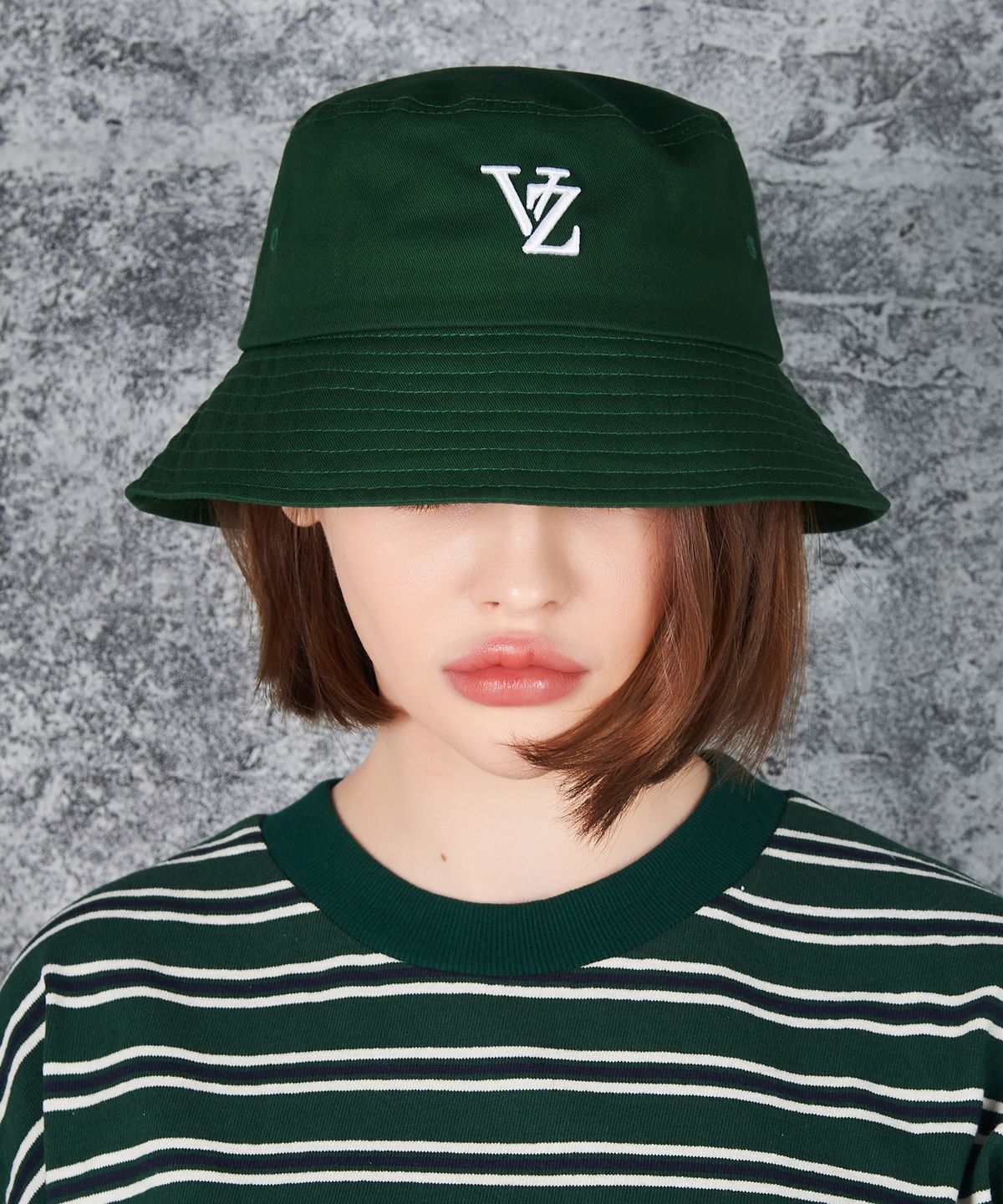 바잘(VARZAR) 3D 모노그램 컬러 버킷햇 그린