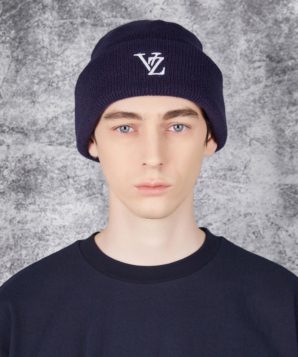 바잘(VARZAR) 3D 모노그램 비니 네이비
