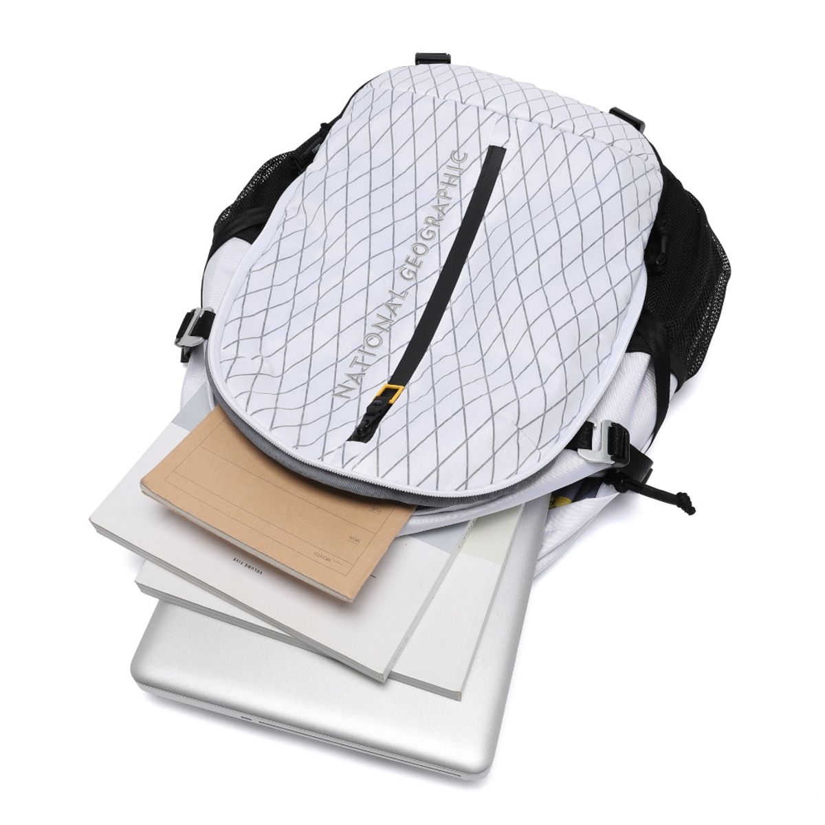 내셔널지오그래픽(NATIONALGEOGRAPHIC) N225ABG550 X-벤쳐 백팩(24L) WHITE