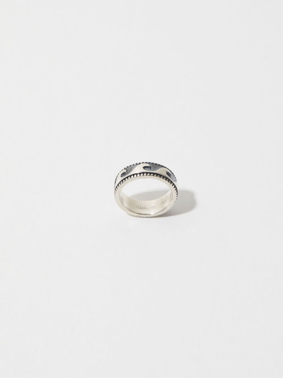 하카블랙스(HAKKABLACKS) 실버 회전 파도 반지  (Silver Spinning Wave Ring)