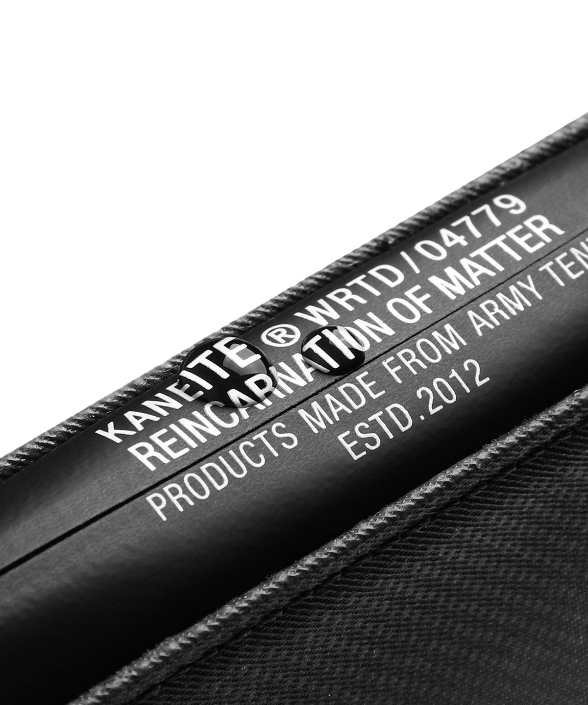카네이테이(KANEITEI) BERLIN LETTERING ZIP WALLET L (GRAY) / UPCYCLED