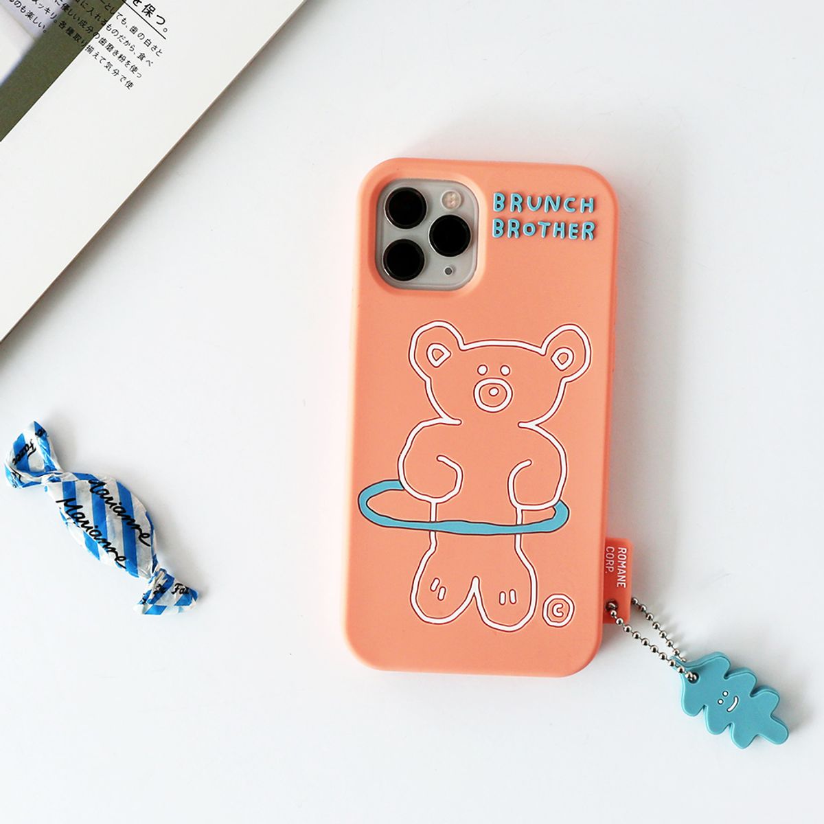 브런치브라더(BRUNCH BROTHER) Brunch Brother 홀라베어 실리콘 케이스 iPhone13