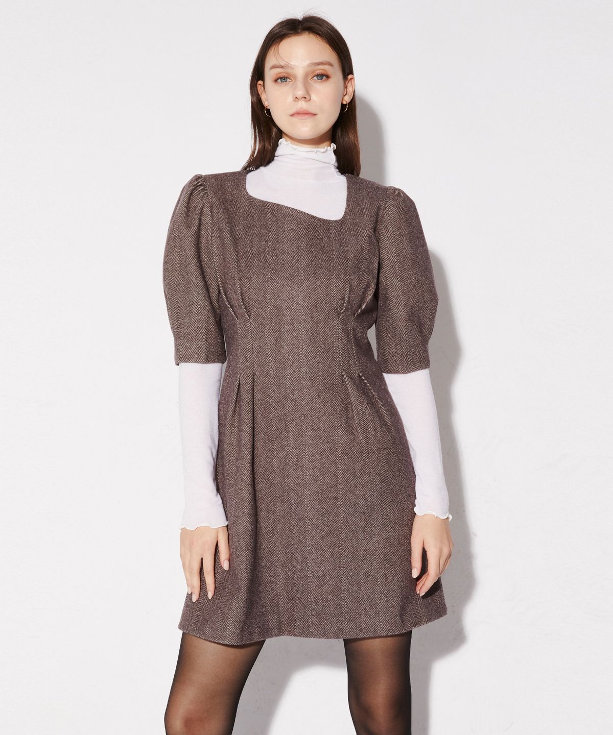 르세지엠(LESEIZEME) PUFF MINI DRESS - BROWN