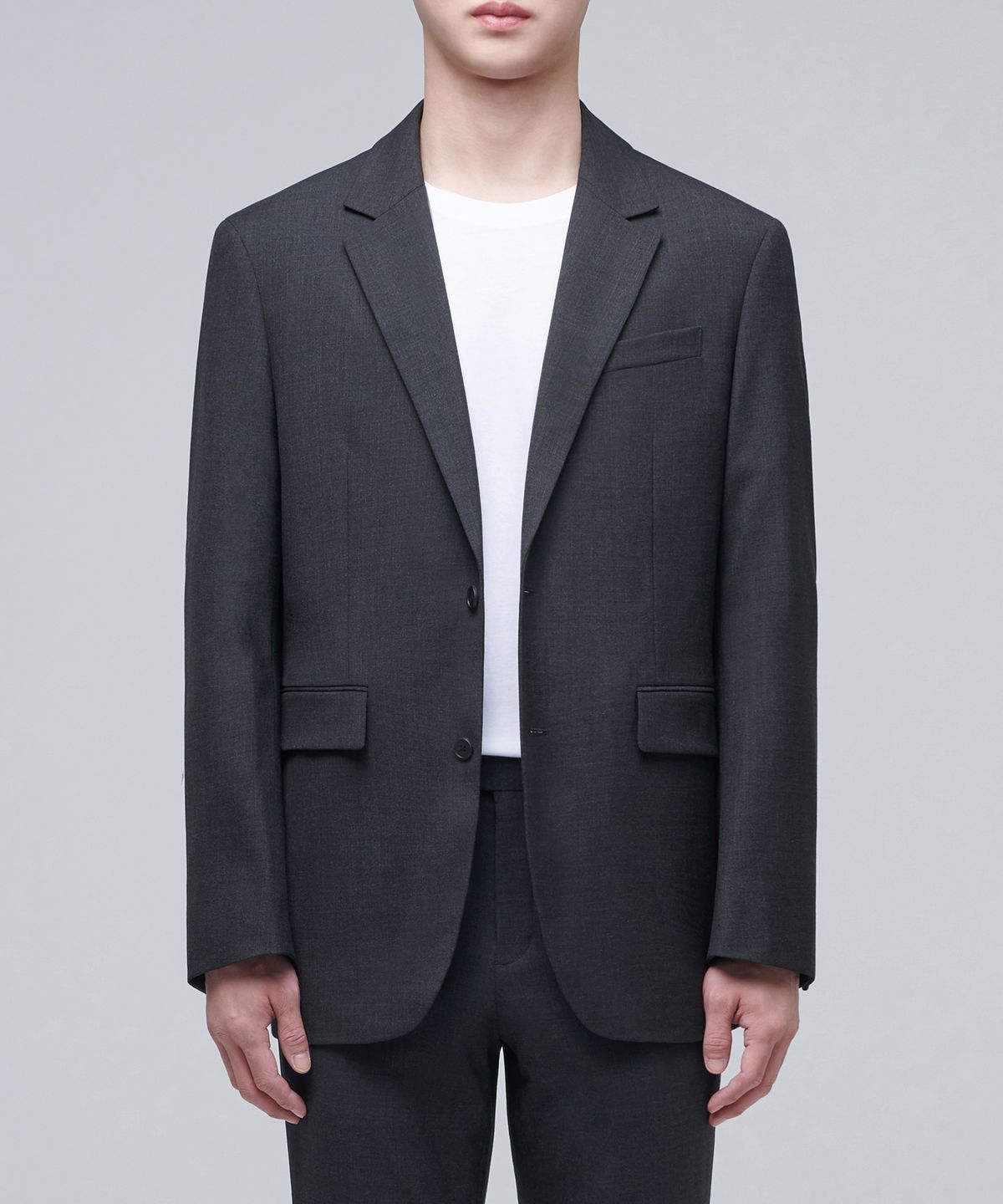 무신사 스탠다드(MUSINSA STANDARD) 릴렉스드 베이식 울 블레이저 [차콜 그레이]