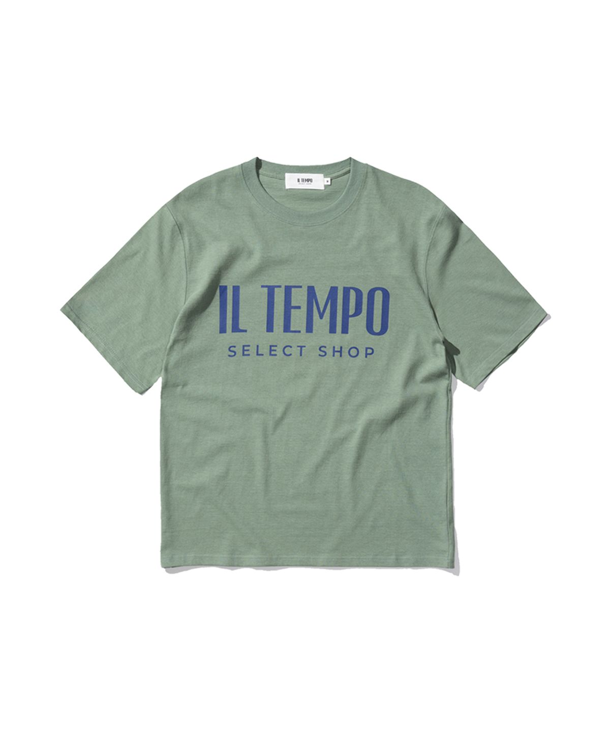 일템포셀렉샵(IL TEMPO SELECT SHOP) 레귤러 핏 빅 로고 티셔츠 더스티 그린