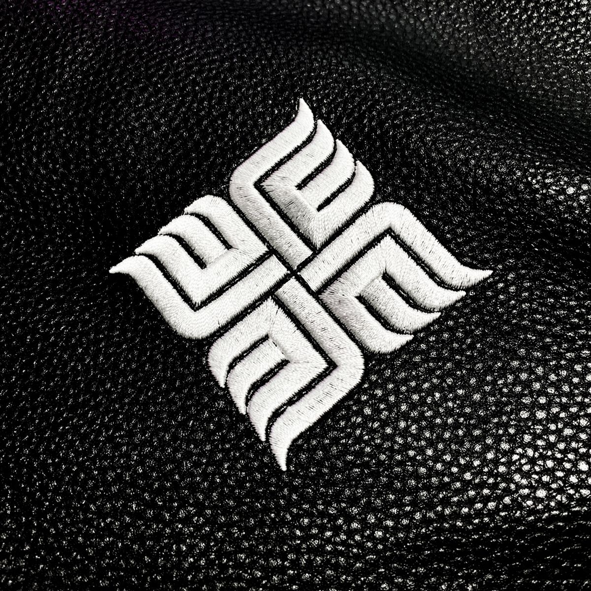 에잇볼륨(EIGHTVOLUME) EV N.B 레더 스타디움 자켓 (한정판매)