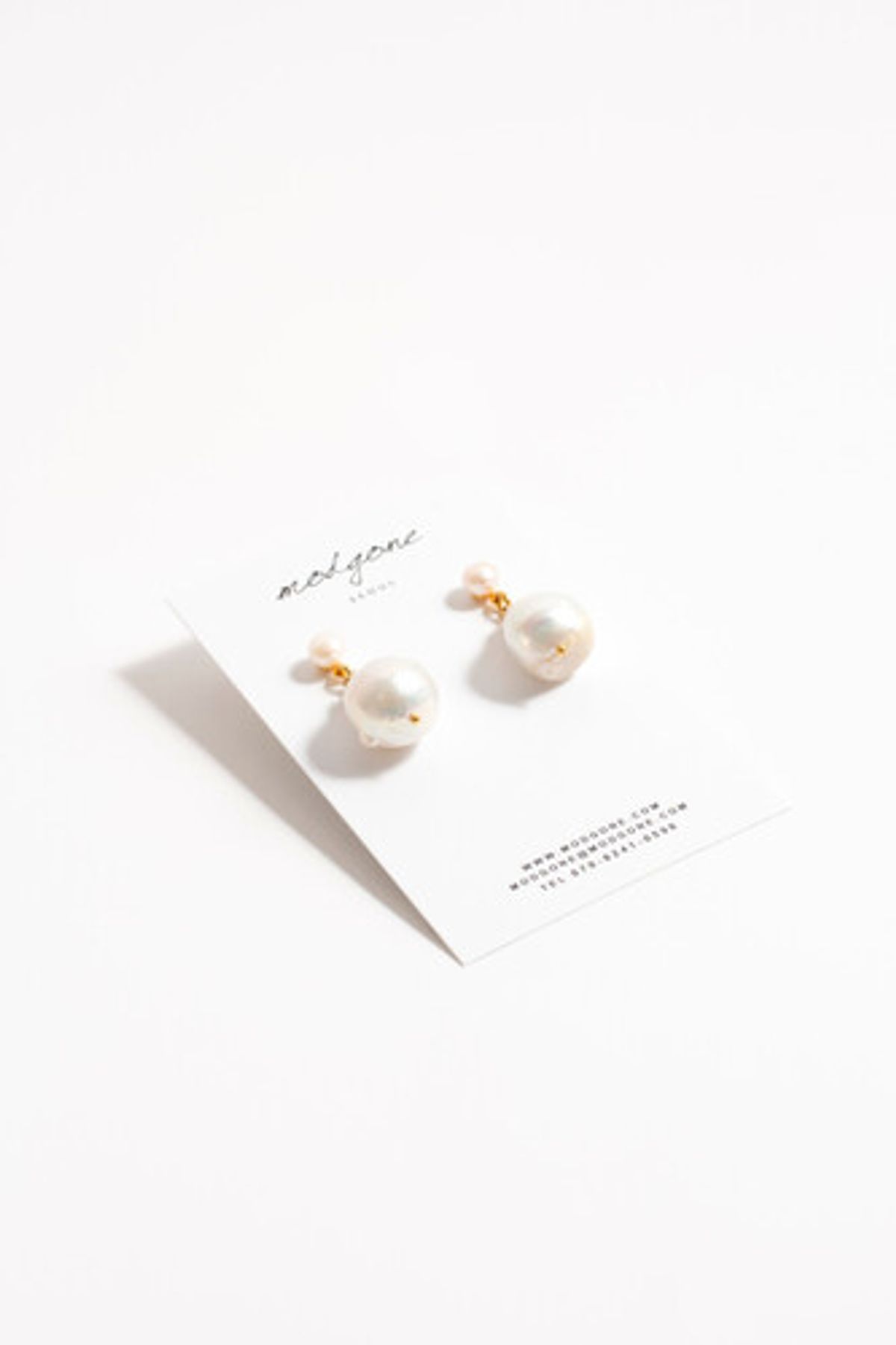 모드곤(MODGONE) [모드곤] 바로크 담수진주 귀걸이 Baroque Fresh Water Pearls earring