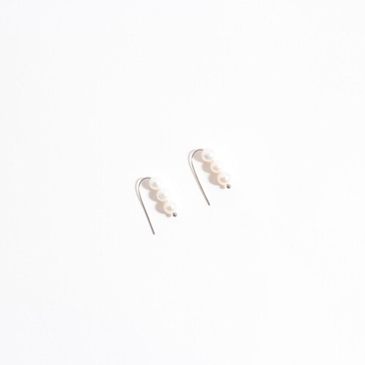 모드곤(MODGONE) 세 쌍둥이 담수진주 귀걸이 Triplet Fresh Water Pearls earring