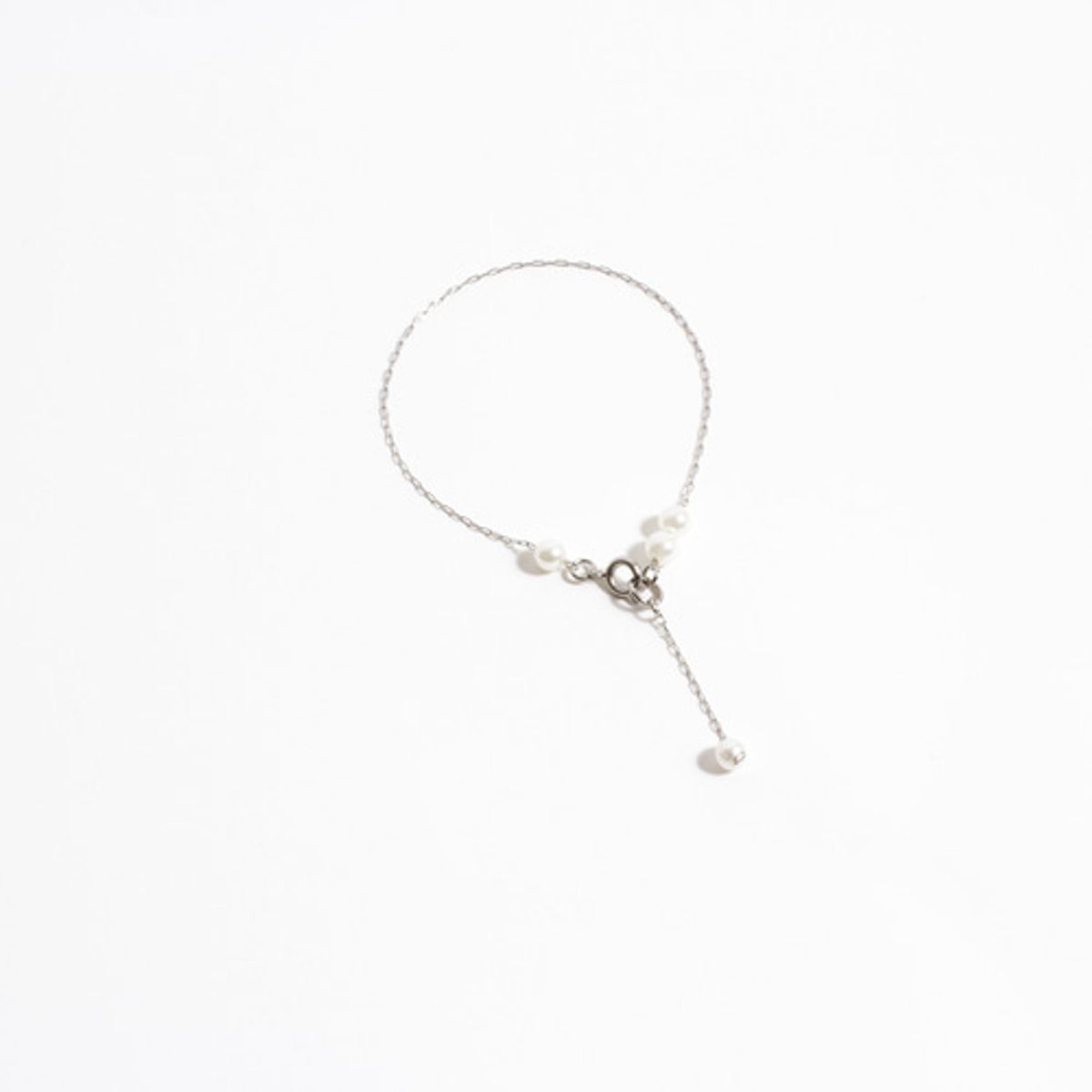 모드곤(MODGONE) 작은 진주 방울 실버톤 팔찌 Tiny Pearls Silver-tone Bracelet