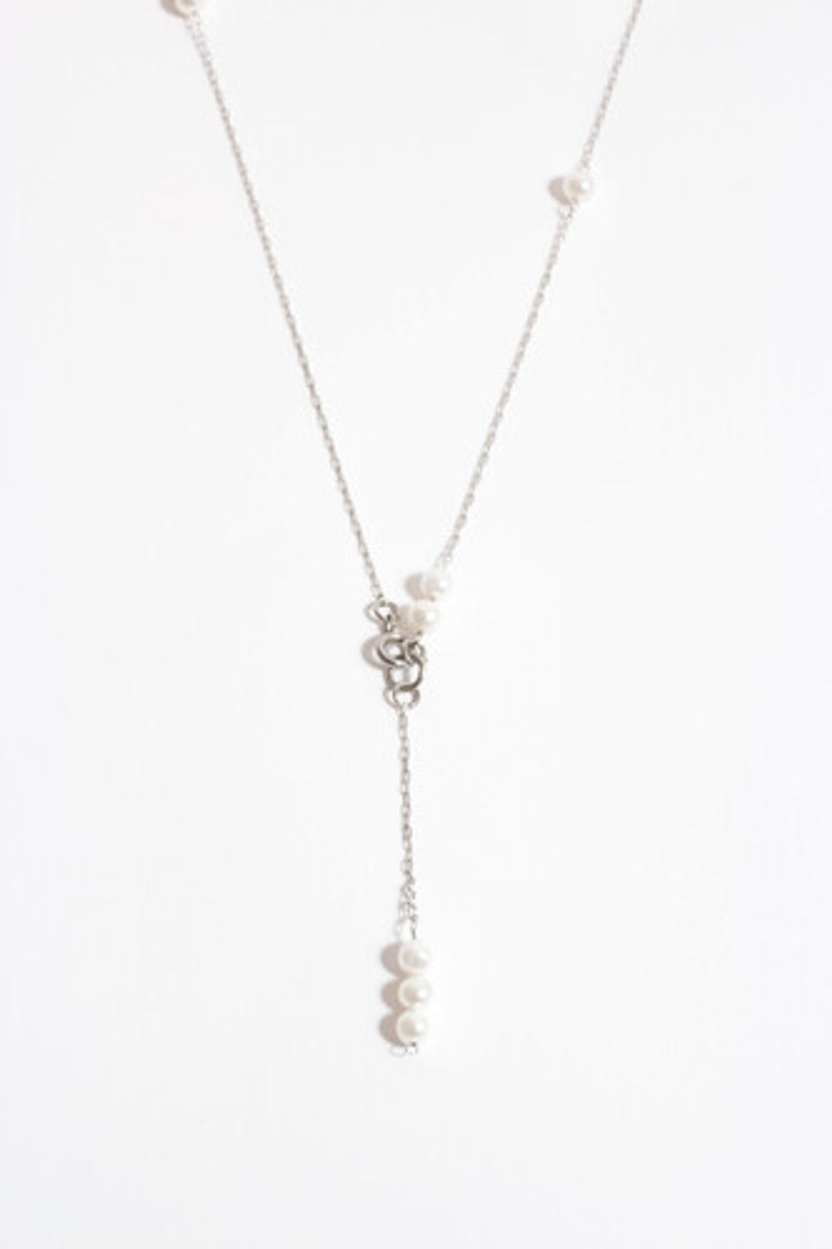 모드곤(MODGONE) 작은 진주 방울 실버톤 목걸이 Tiny Pearls Silver-tone necklace