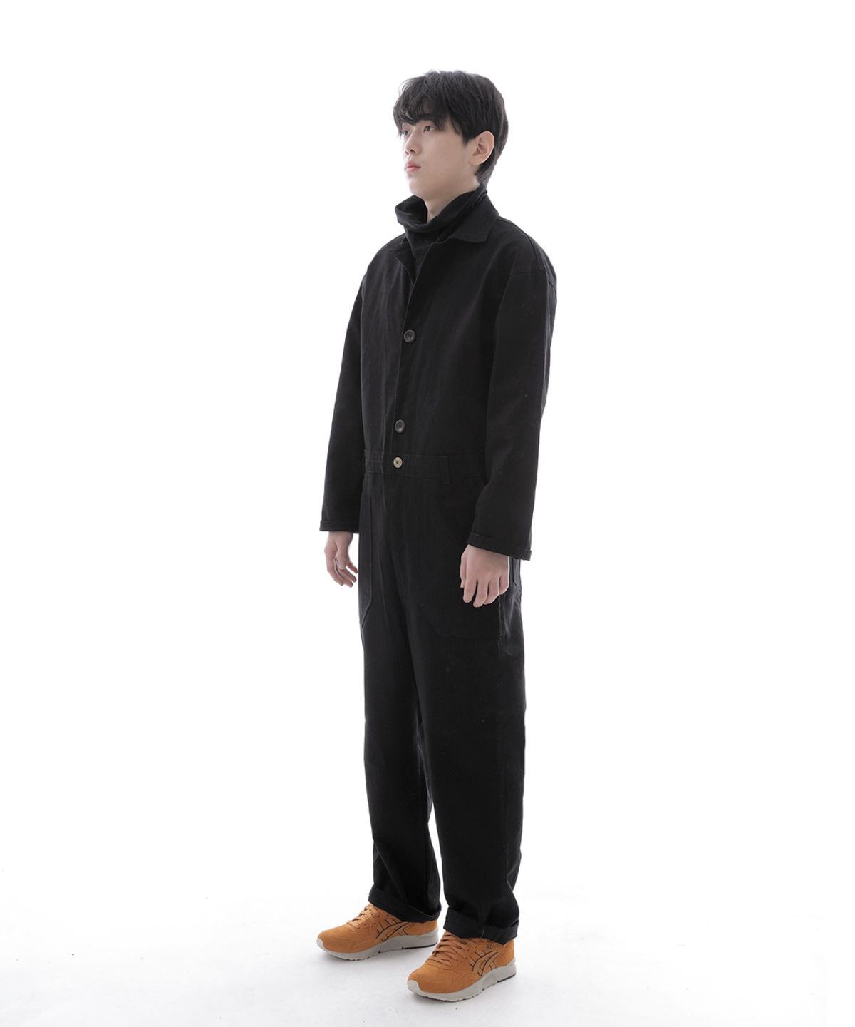 세인트크루(SAINTCREW) 센터버튼앤집업 테이퍼드 점프슈트 CBZ-505 블랙