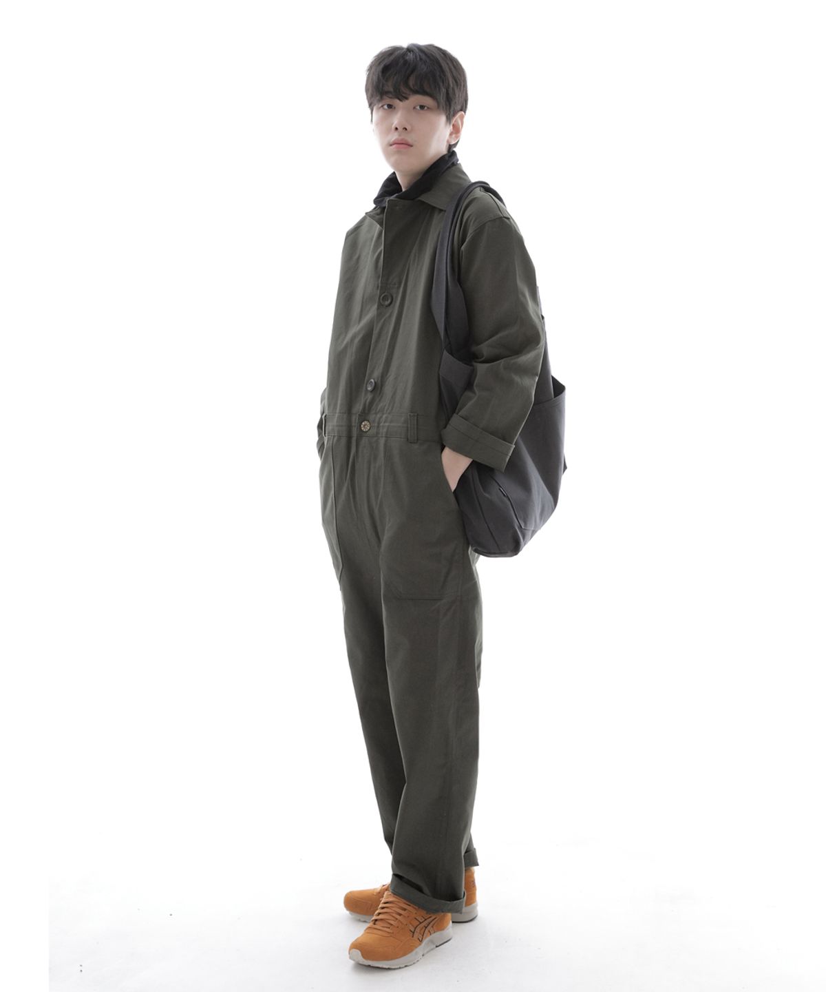 세인트크루(SAINTCREW) 센터버튼앤집업 테이퍼드 점프슈트 CBZ-505 카키
