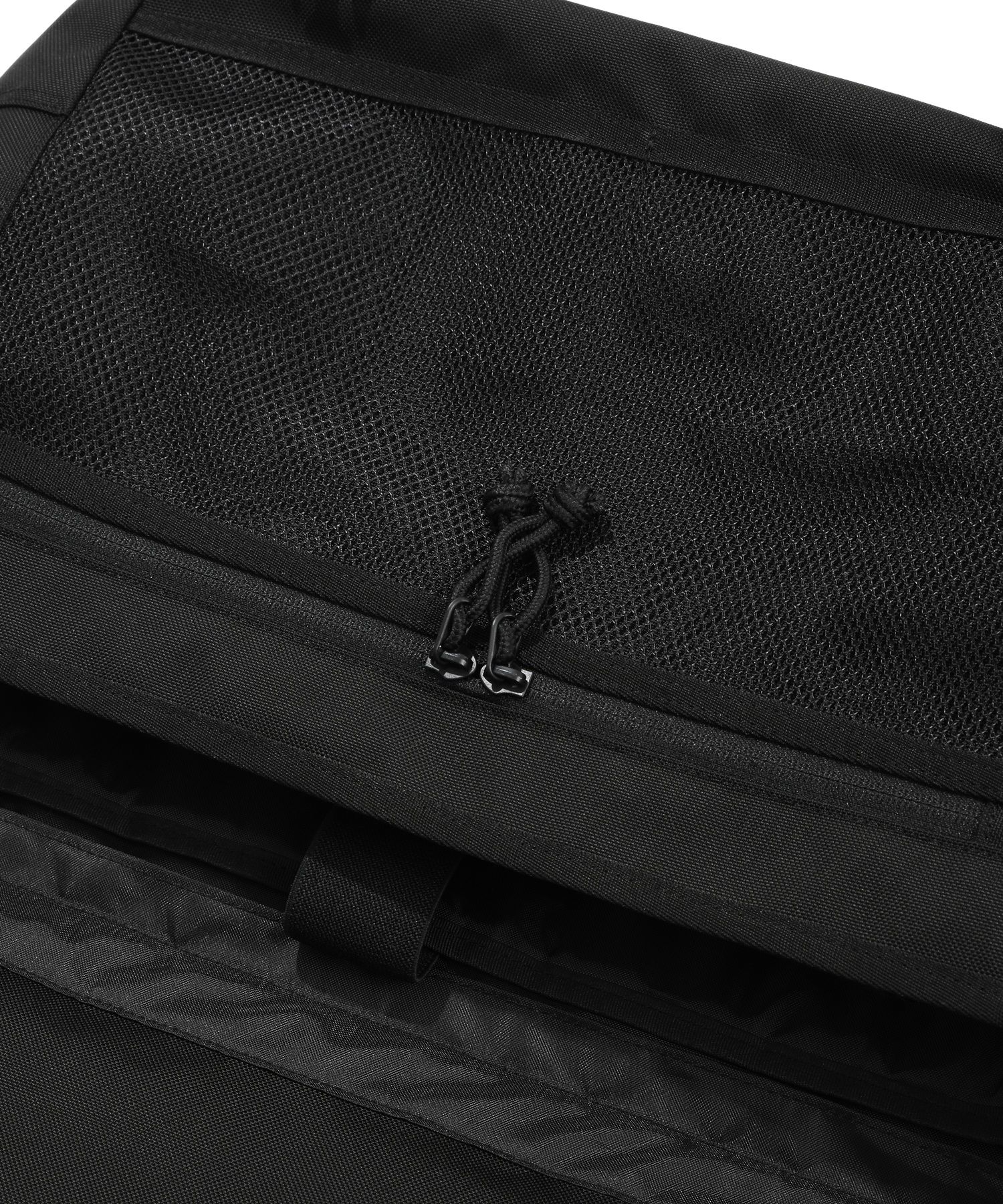 MUSINSA | COVERNAT authentic messenger bag black