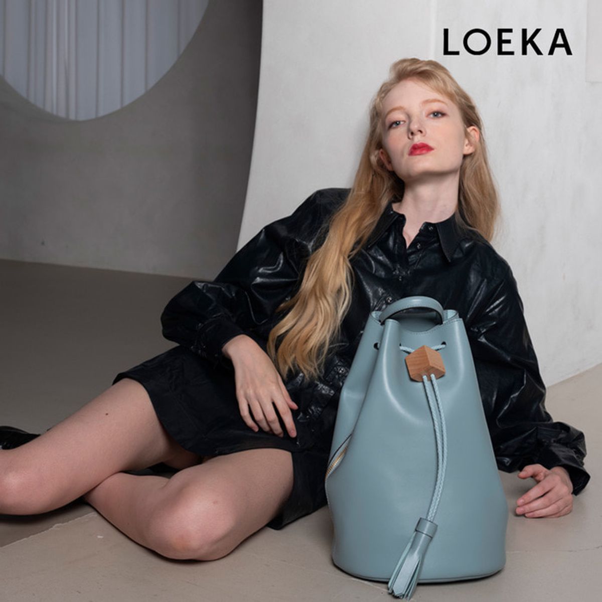 로에카(LOEKA) 밀리 드로우스트링 MILLIE BAG(LK1012)_FOG BLUE