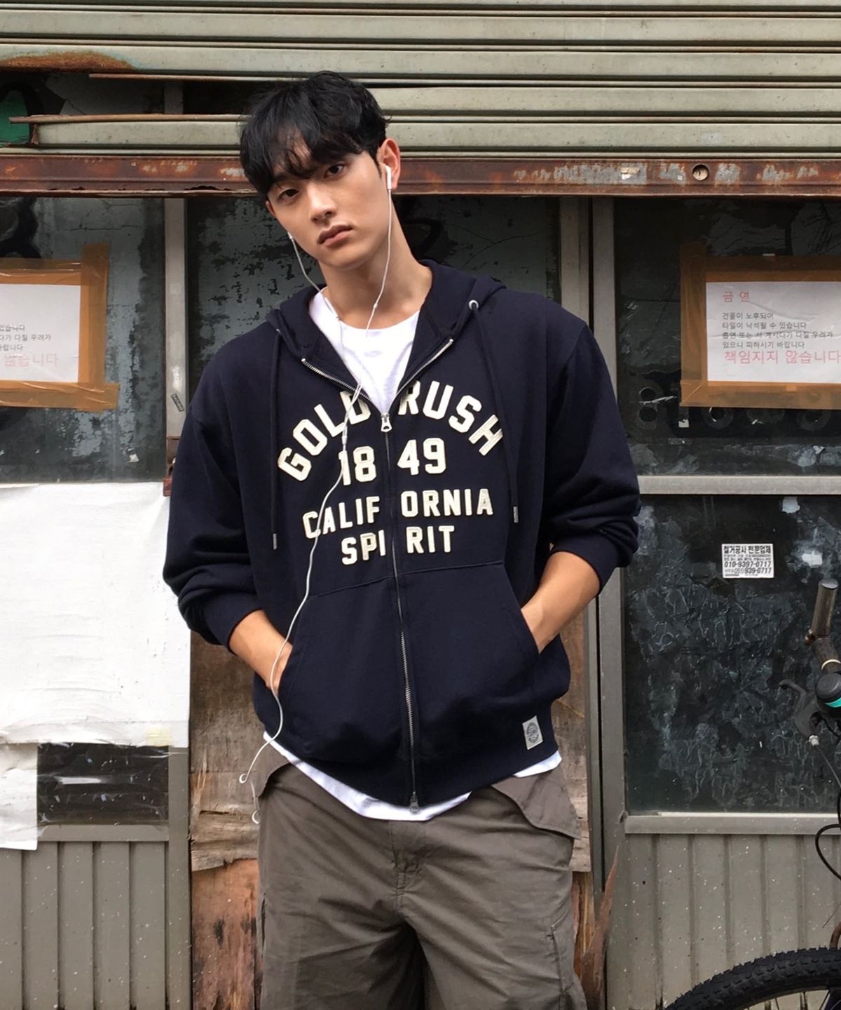 후아유(WHO.A.U) [기모 선택] Signature Patch Hood Zip-up / WHMZG4911U