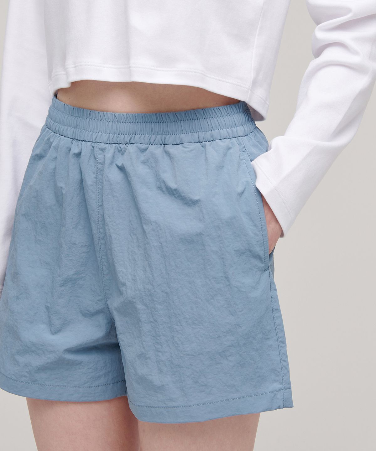 무신사 스탠다드 우먼(MUSINSA STANDARD WOMAN) 우먼즈 나일론 밴딩 쇼츠 [블루 그레이]
