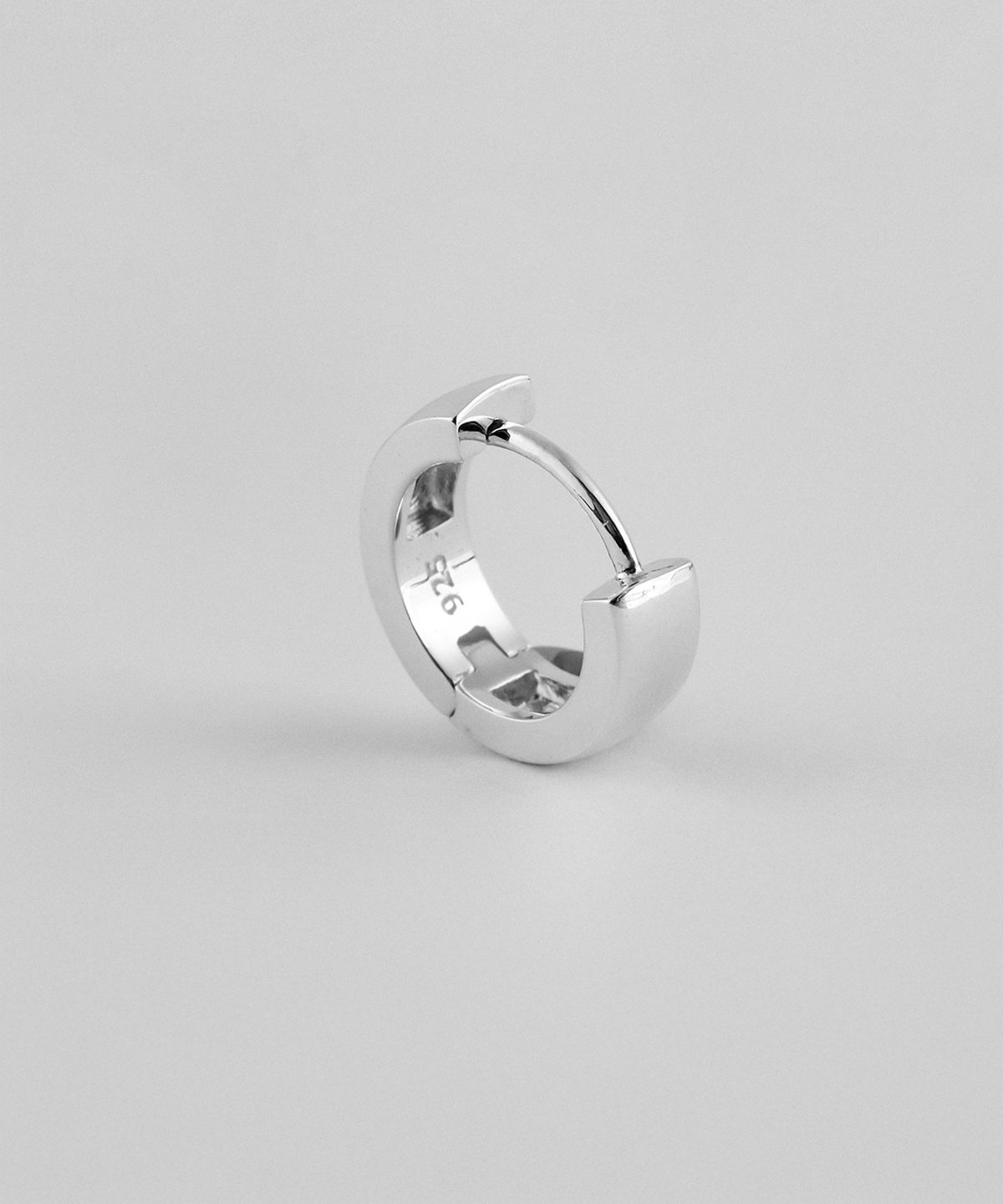 쿼르코어(QUARQOR) #7713 silver92.5 EARRING