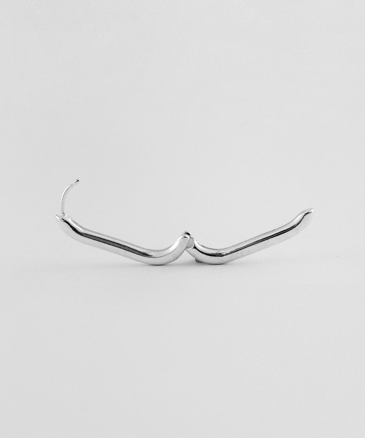 쿼르코어(QUARQOR) #7708 silver92.5 EARRING