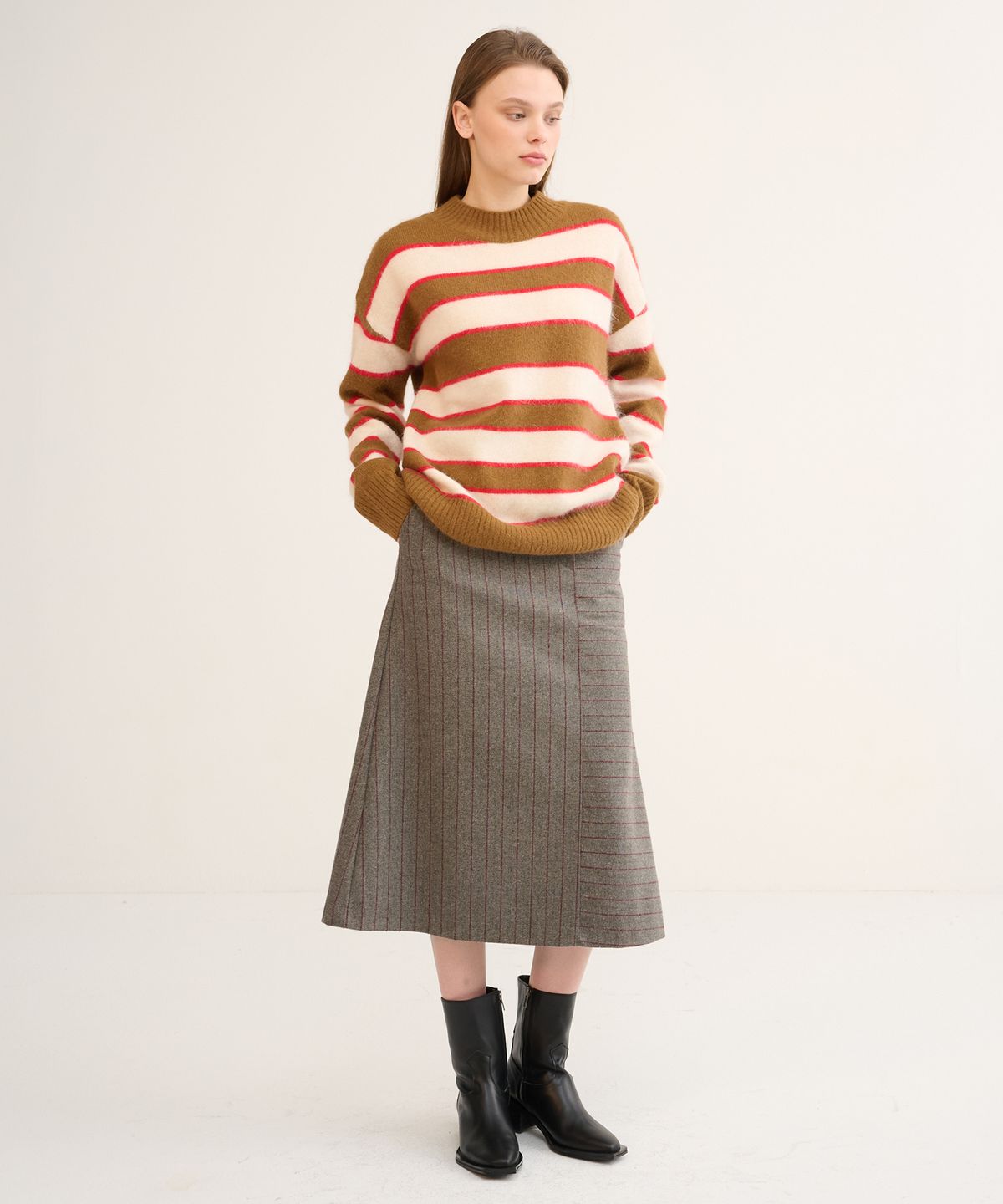 느와(NOIR) Six Skirt