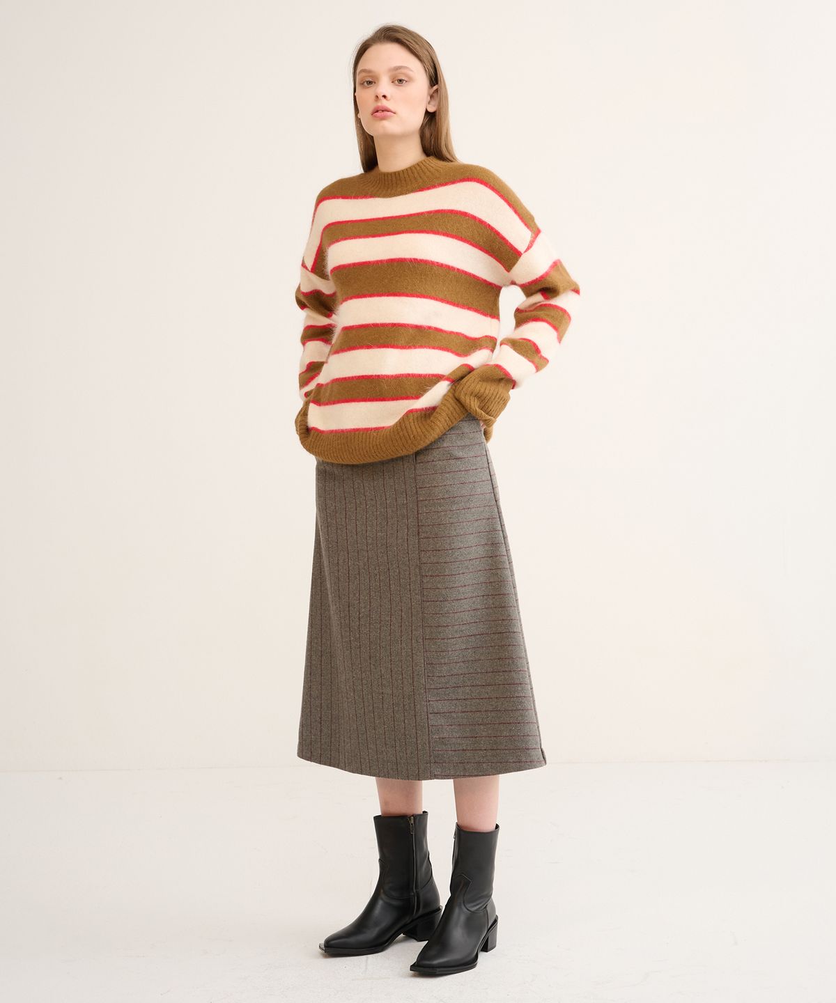 느와(NOIR) Six Skirt